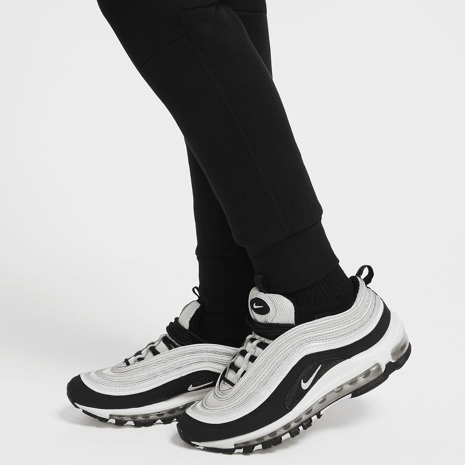 Nike Sportswear Tech Fleece Big Kids' Reflective Joggers (FZ5434-010, Black) Size Medium