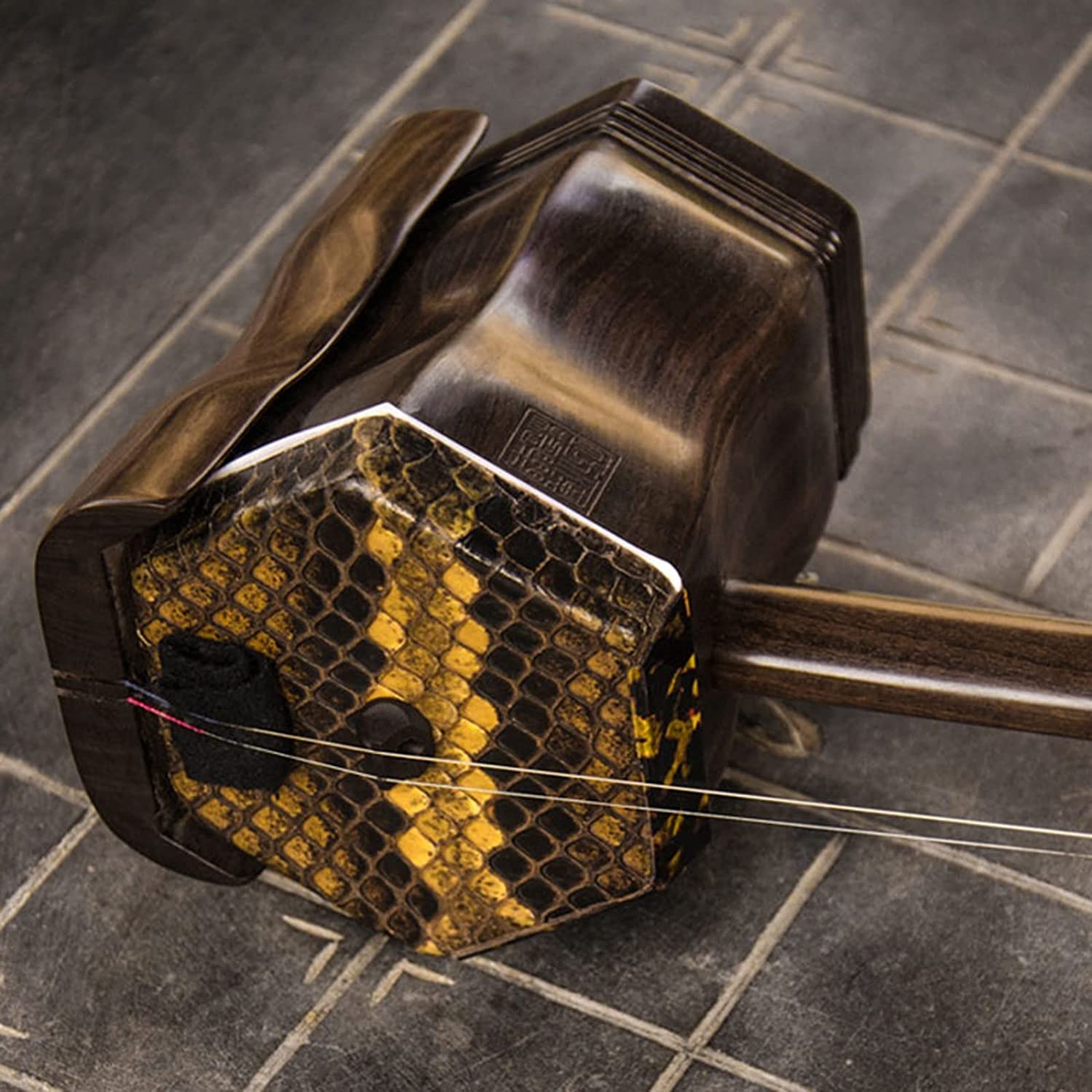Solidwood Erhu, Erhu Musikinstrument, Handgefertigtes Erhu in professioneller Aufführungsqualität mit hochwertiger Aufbewahrungsbox