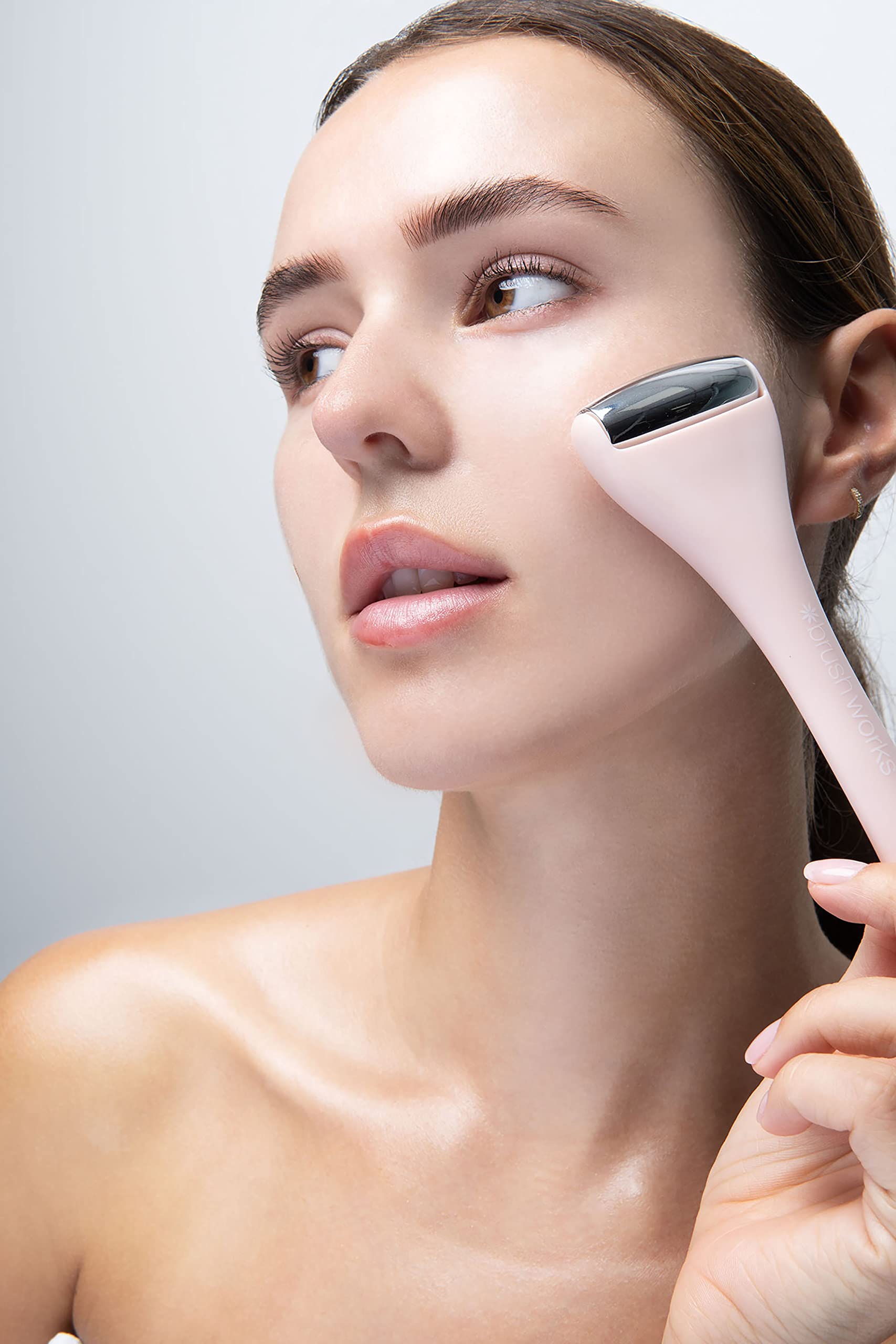 Brushworks Cryo Roller