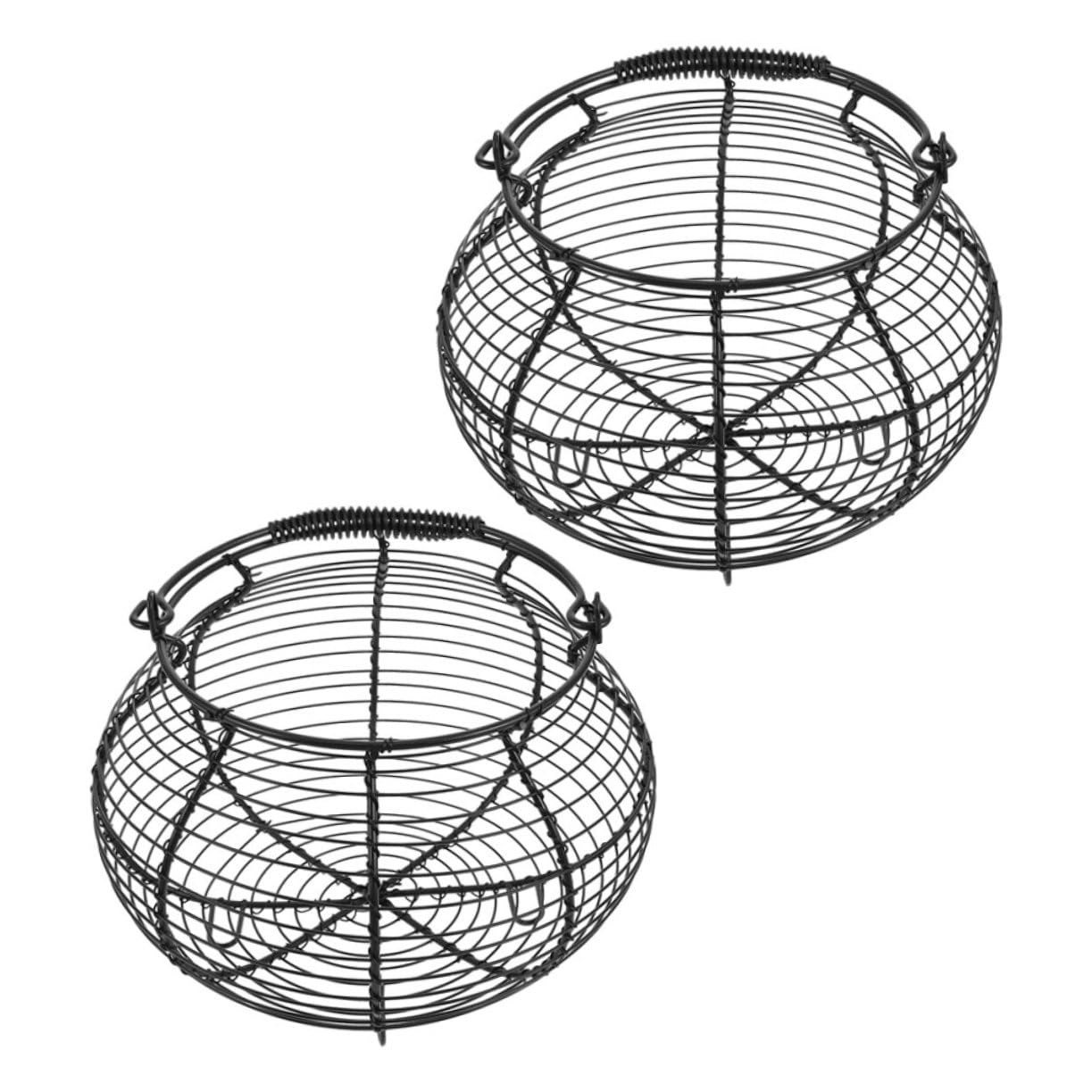 Cesta para recoger huevos frescos en el huerto y decorar la mesa del desayuno