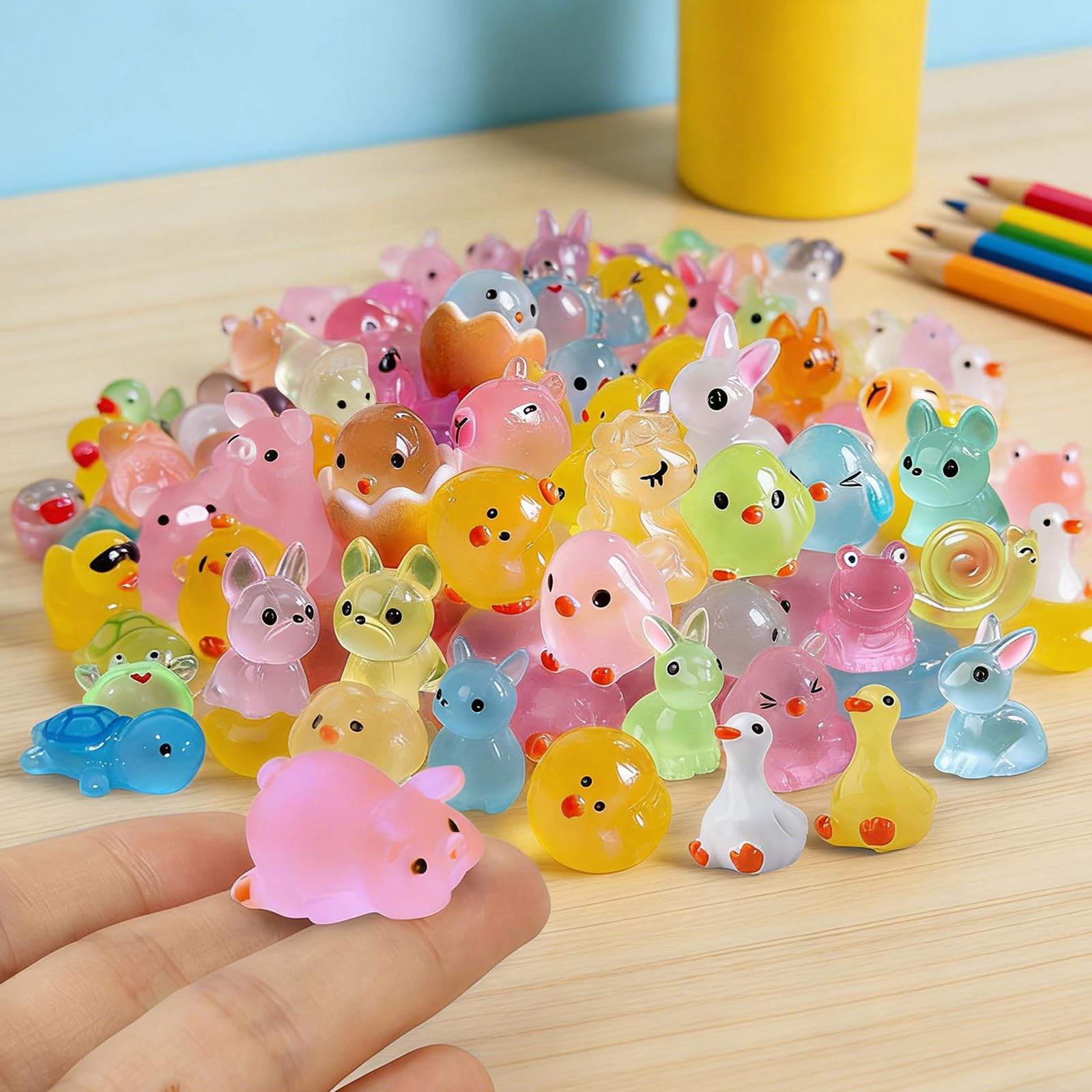 Photo 1 of Generic 50PCS Luminous Mini Resin Animals