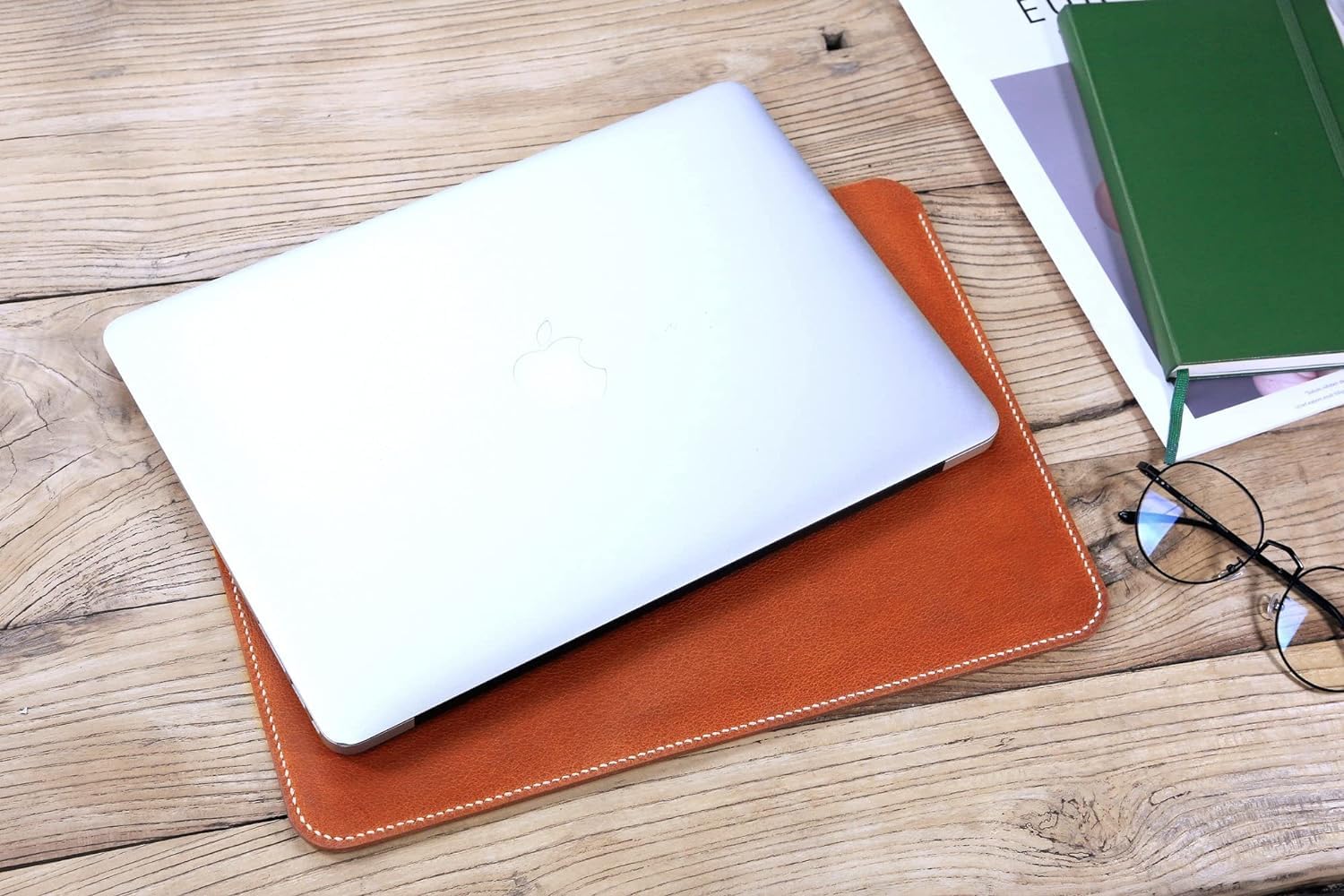 Amazon.co.jp: ライトブラウン MacBook レザースリーブケース 本革 