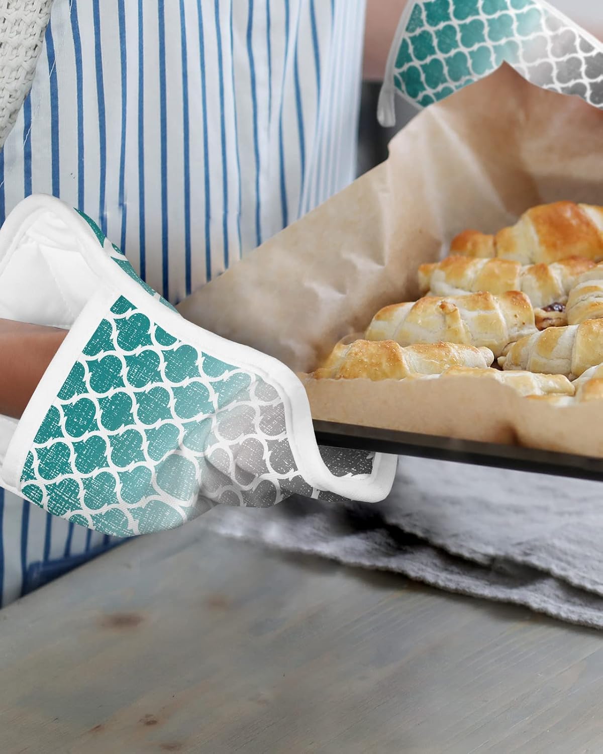 Pot Holders with Pockets, Heat-Resistant Hot Pads for Kitchen, Retro Moroccan Pattern Cyan and Gray Gradient Oven Mitts Pot Holders Sets Potholders for Baking Cooking Pack of 5