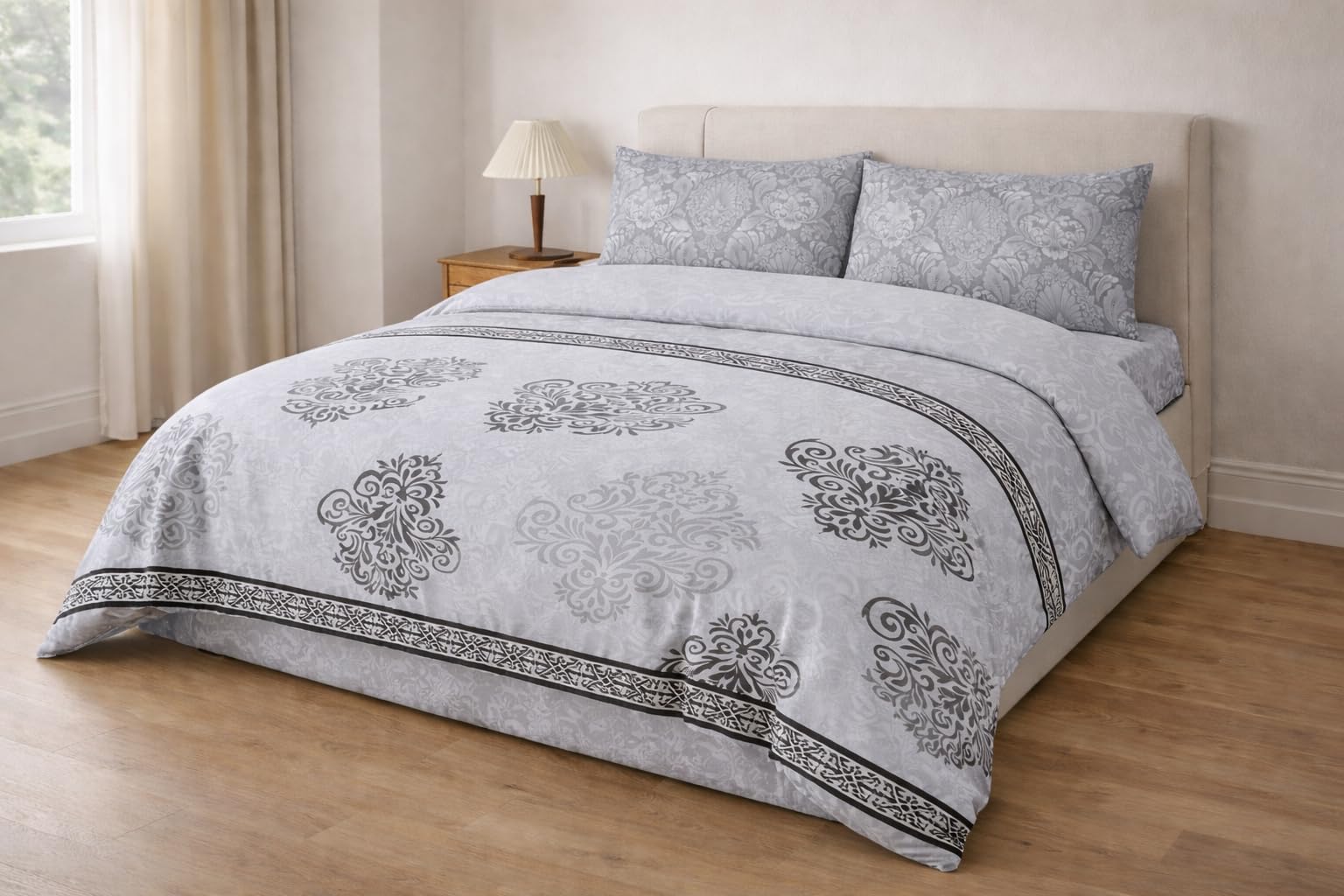 K&A® Luxury 4 Piece Duvet Set | Ultra Soft Microfiber Duvet Cover, Fitted Sheet & 2 Pillow Cases | Breathable & Wrinkle Resistant Bedding Set | Available in Super King and Multiple Colors