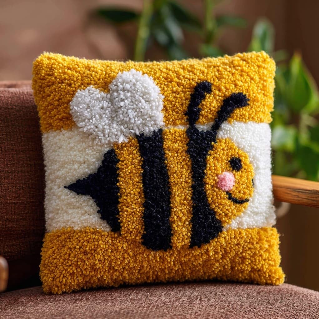 Wallustrioaw Cartoon Bee Latch Hook Kits For Adults,