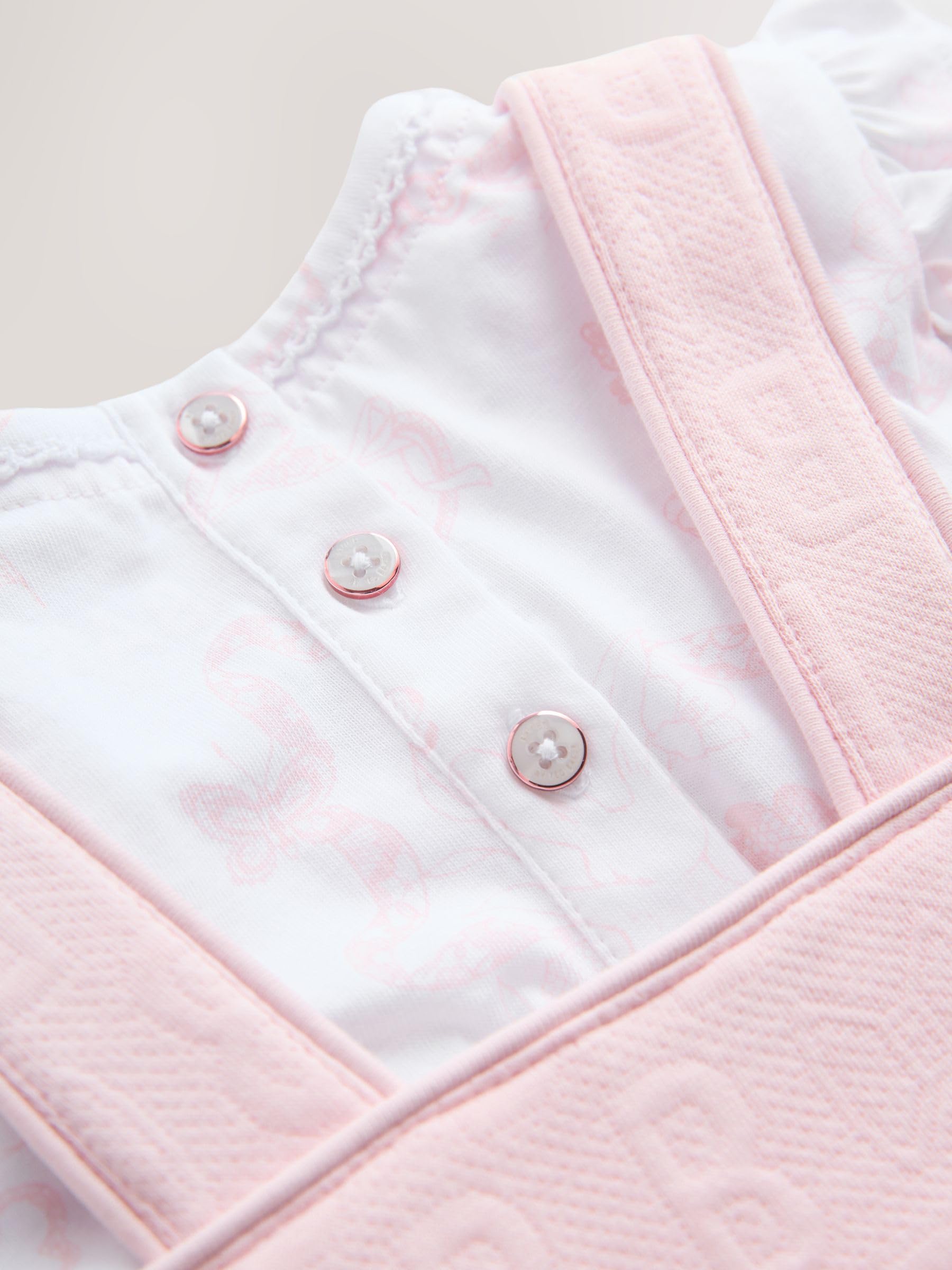 Baby Mädchen Jacquard-Latzhose mit Schleife und T-Shirt im 2-teiligen Set