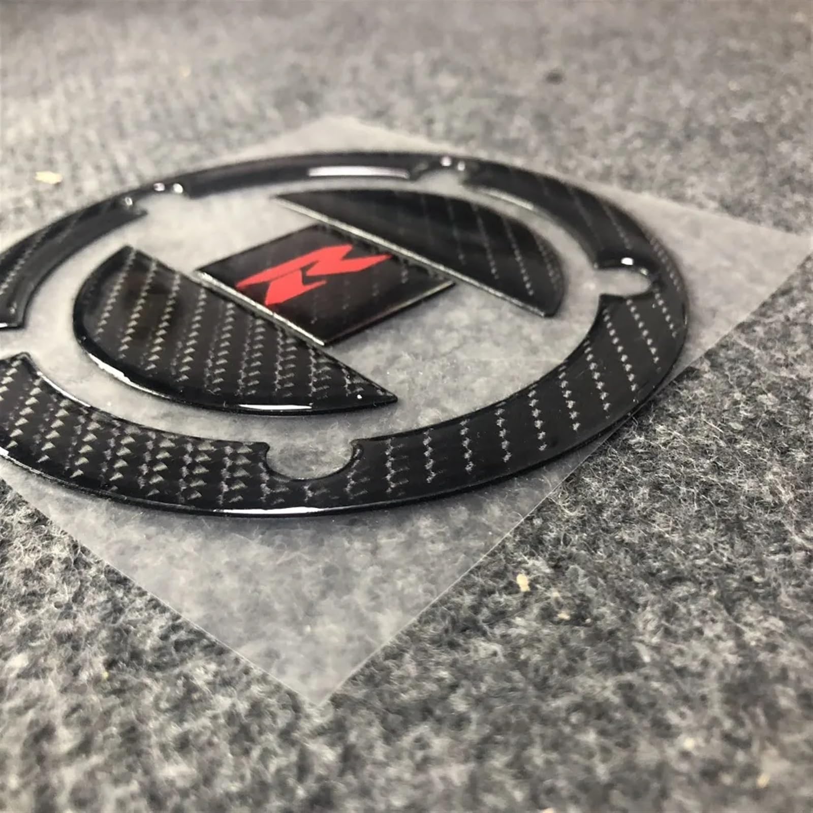Tankpolster Für Suzuki GSX-8R 2024 – Aus Gummi, Mit Nano-Klebstoff, Schwarz, Einfach Aufzukleben