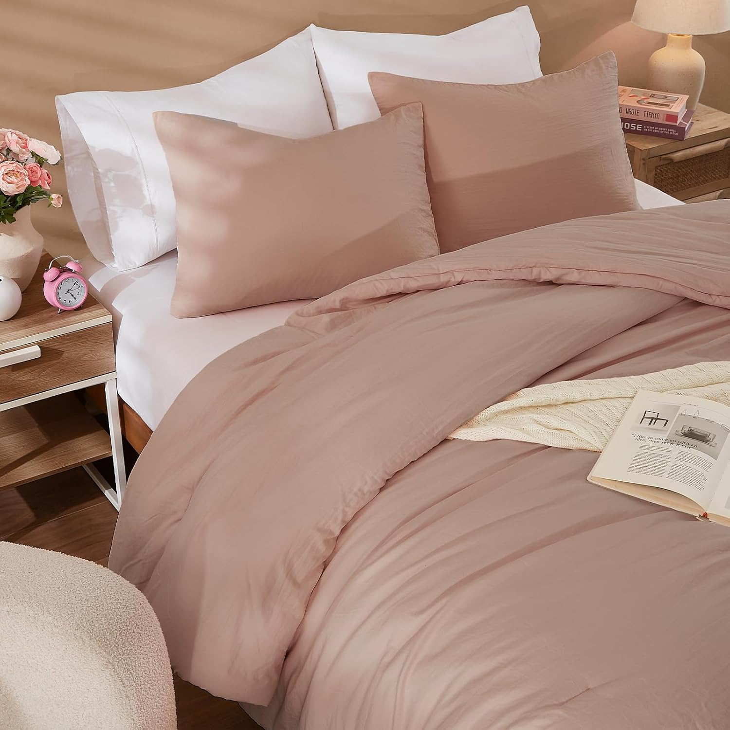 WRENSONGE Queen Comforter Set - 3 Pieces Dusty Pink Comforter Prewashed Soft Lightweight for All Seasons,Fluffy Down Alternative Comforters Queen Size with 2 Pillow Shams - Image 4