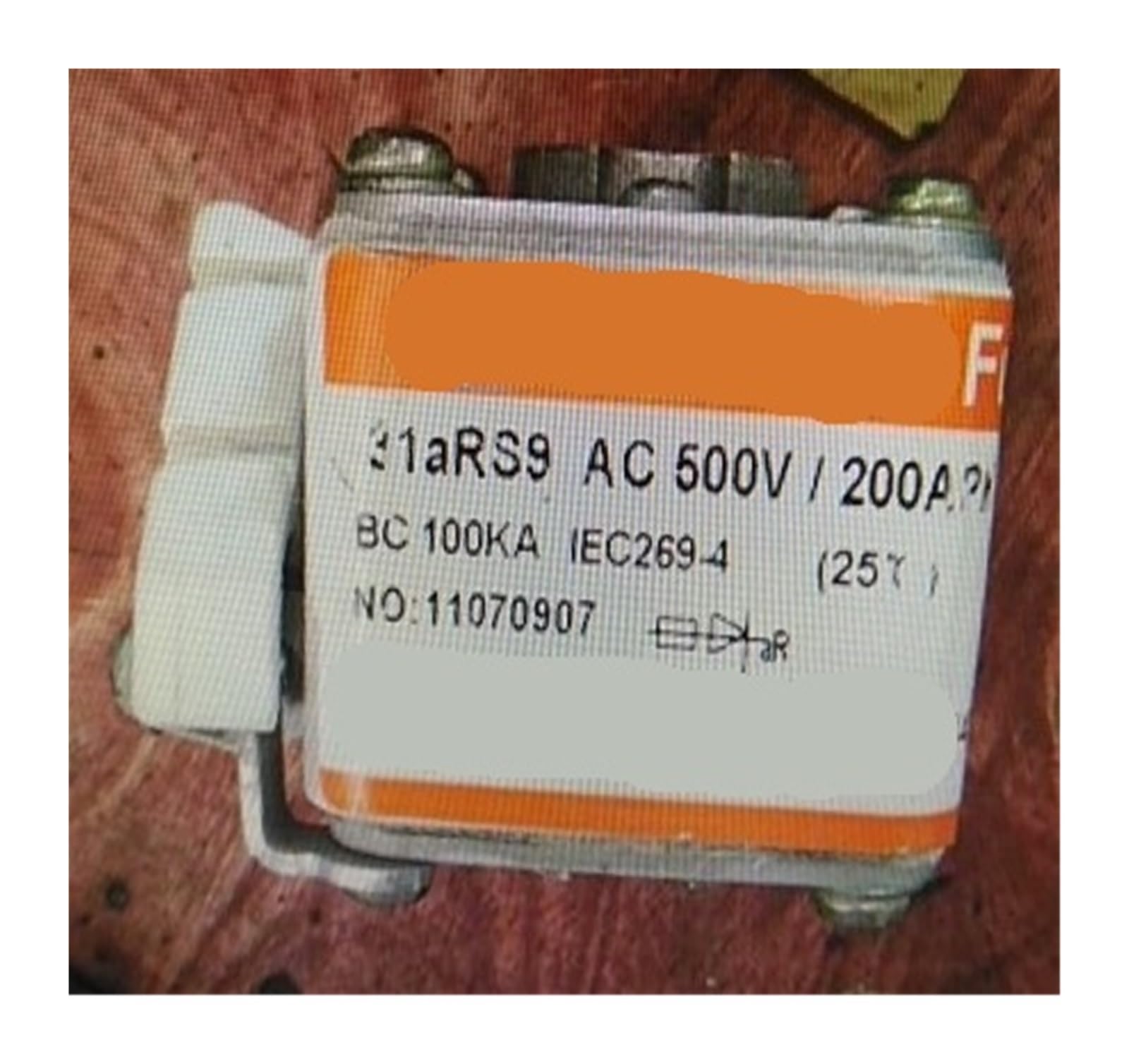Fusibles RS9 AC500V 300A L 34B pour la protection contre les surcharges