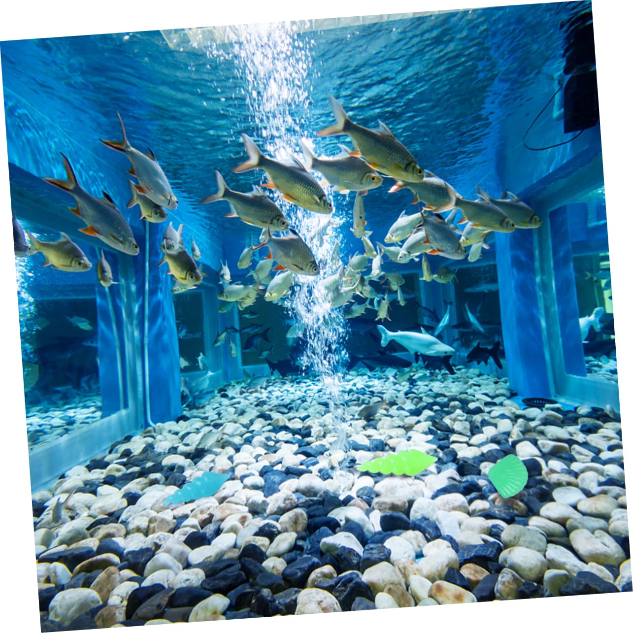 OFFSCH 70pcs Decorative Pebbles Glow in The Dark Aquarium Rocks Luminous Pebbles Fluorescent Pebble Stone Home Decor Glowing Gravel for Aquarium Decor Rocks Ocean Fish Tank