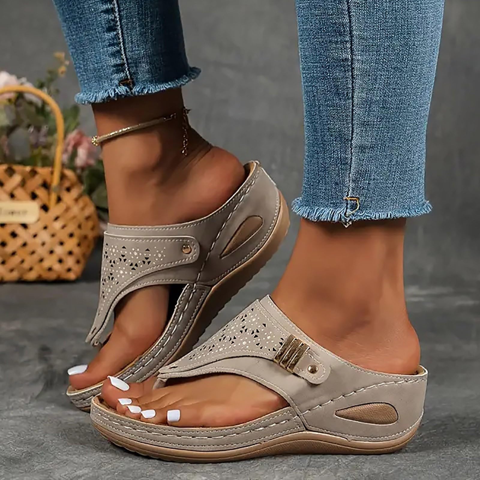 Eynuo Orthotic Sandals for Women,Womens Orthopedic Flip Flops Wedge Sandal 2025 Dressy Summer Comfortable Arch Support Casual Slip on Flats Ladies