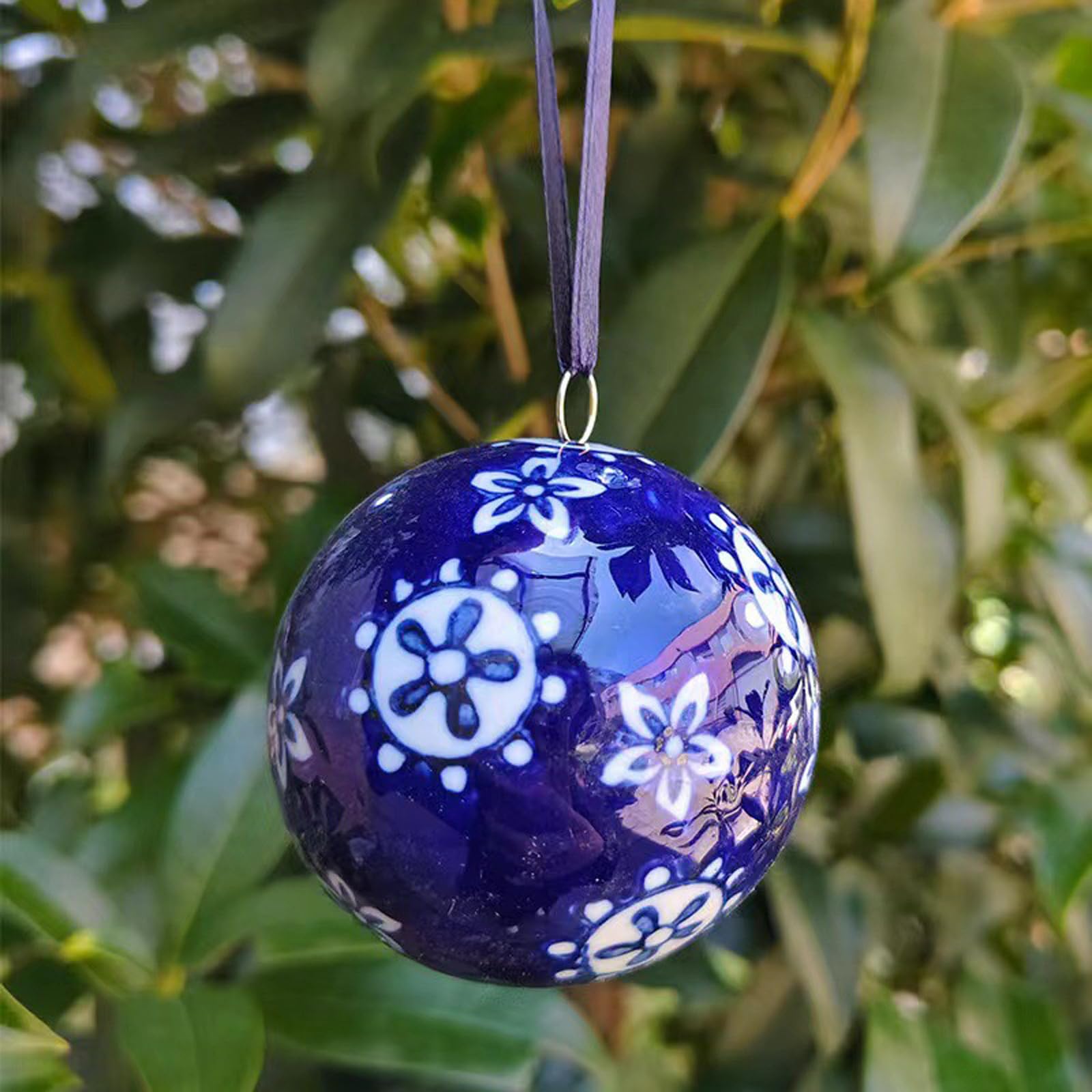Paquete de 6 adornos de Navidad de porcelana azul pintados a mano para decoración festiva
