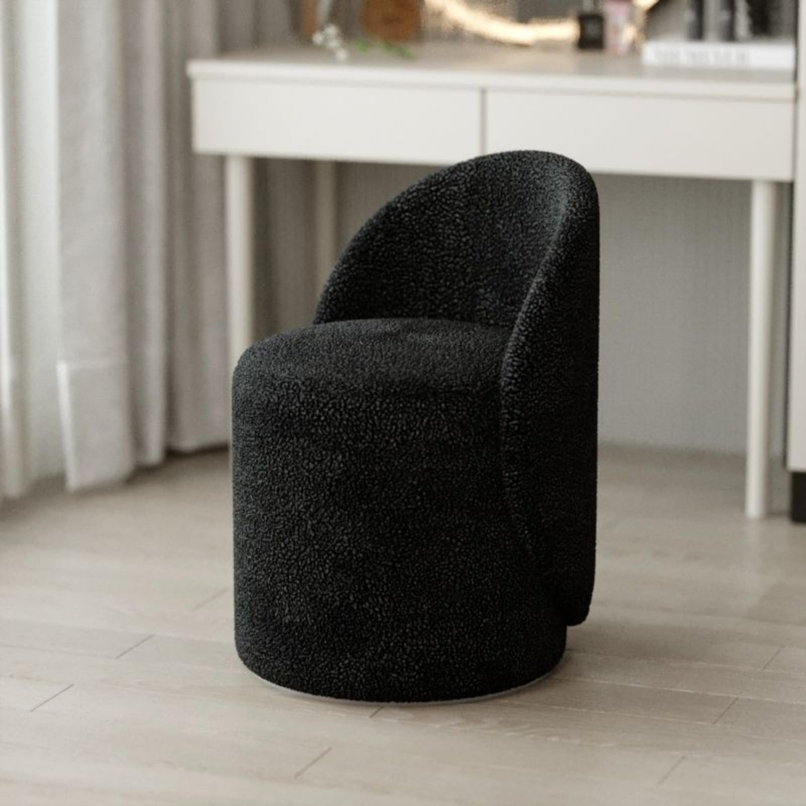 Silla de tocador elegante con respaldo y base giratoria para vestidor