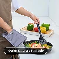 Vista 3 de Kitchen Everyday - Juego de 2 soportes para ollas básicos resistentes al calor, silicona suave, resistente al agua, guantes de horno con bolsillo