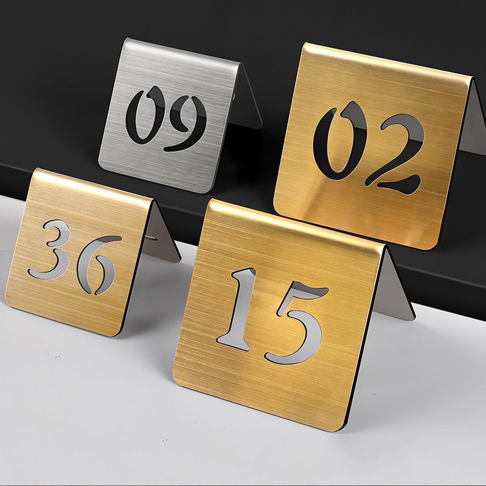 Tischaufsteller Beschilderung 1-10/15/20/25/50/100, Tischnummern für Restaurants, Edelstahl Tischaufsteller Schild, Platzkarten Hochzeit Tischnummernkarten Schild Weddings Tischdeko(Silver-6cm,1-100)