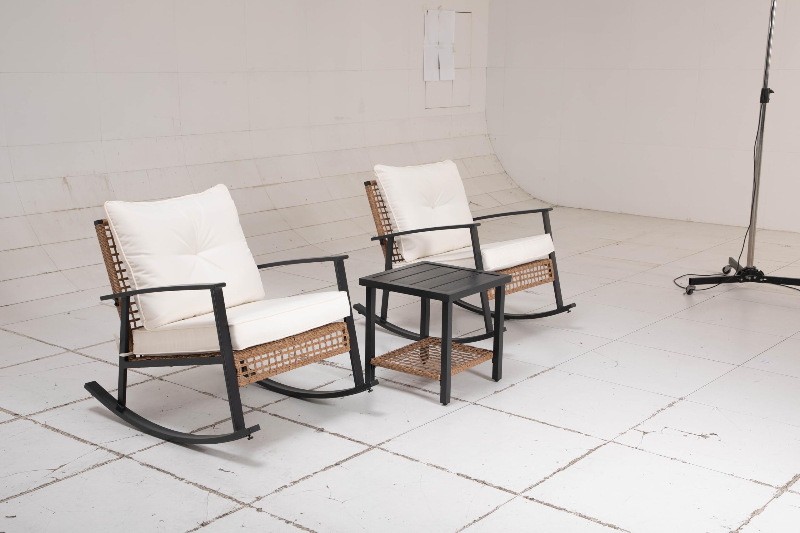 LAUSAINT HOME 3-teiliges Schaukel-Bistro-Set, Outdoor-Patio-Möbel mit dicken Polstern und zweistufigem Couchtisch, übergroße Rattan-Sitzgruppe für Garten, Balkon, Hinterhof (Beige)