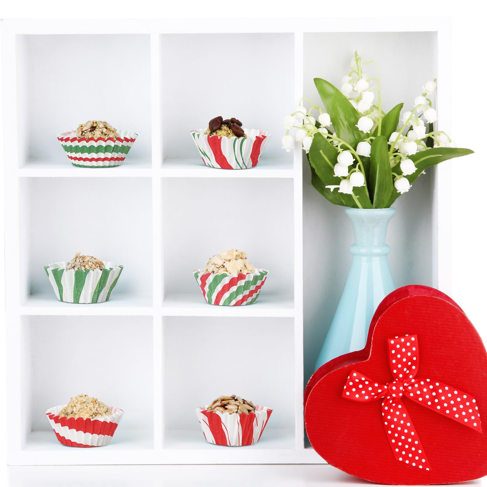 Didaey 600 forros para cupcakes de fiesta de Navidad, tazas de papel para hornear, mini muffins, envoltorios pequeños para cupcakes, tazas de papel de Navidad para dulces, suministros para hacer