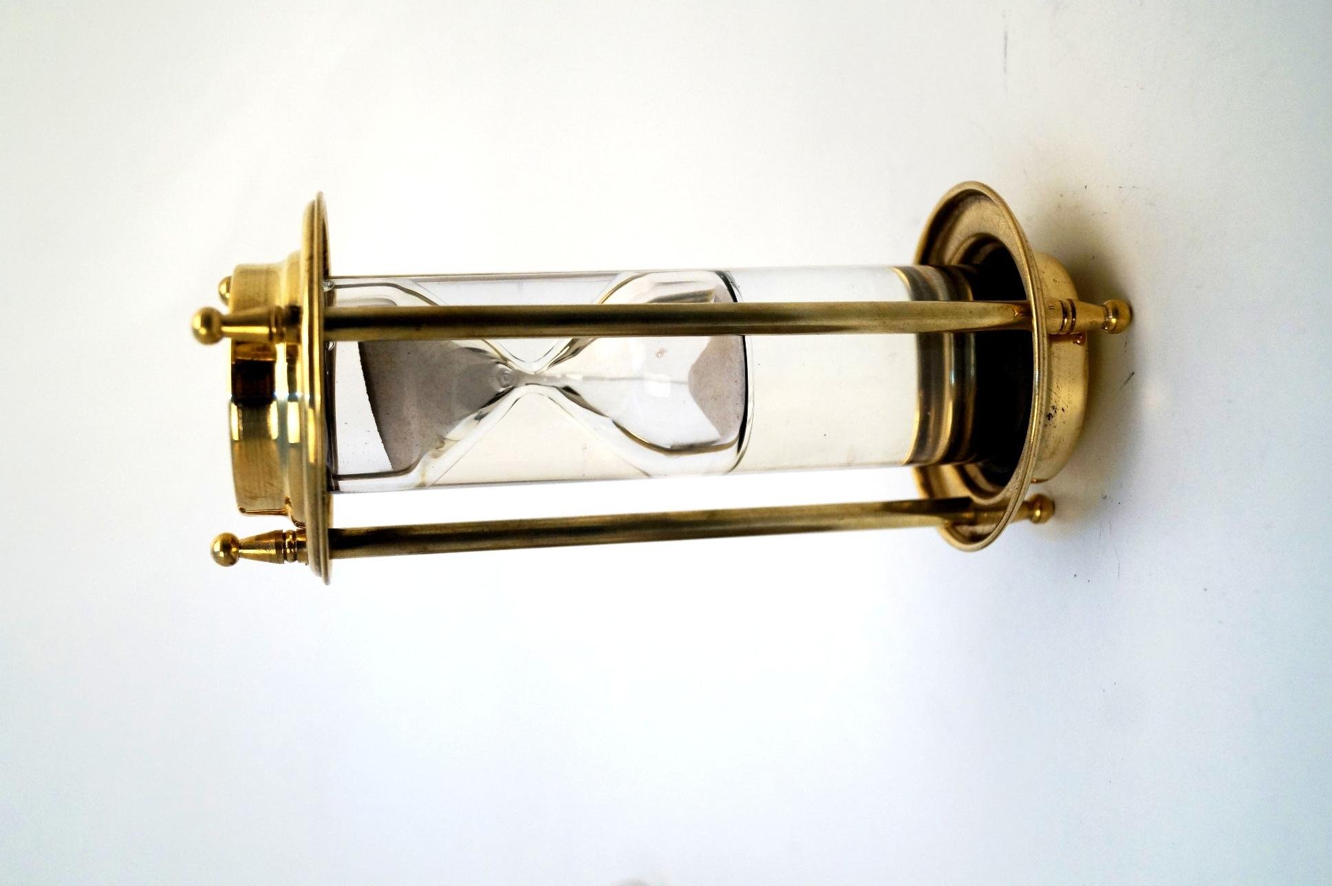 tucasa Vintage Sand Timer in Brass-Duration -60 Seconds