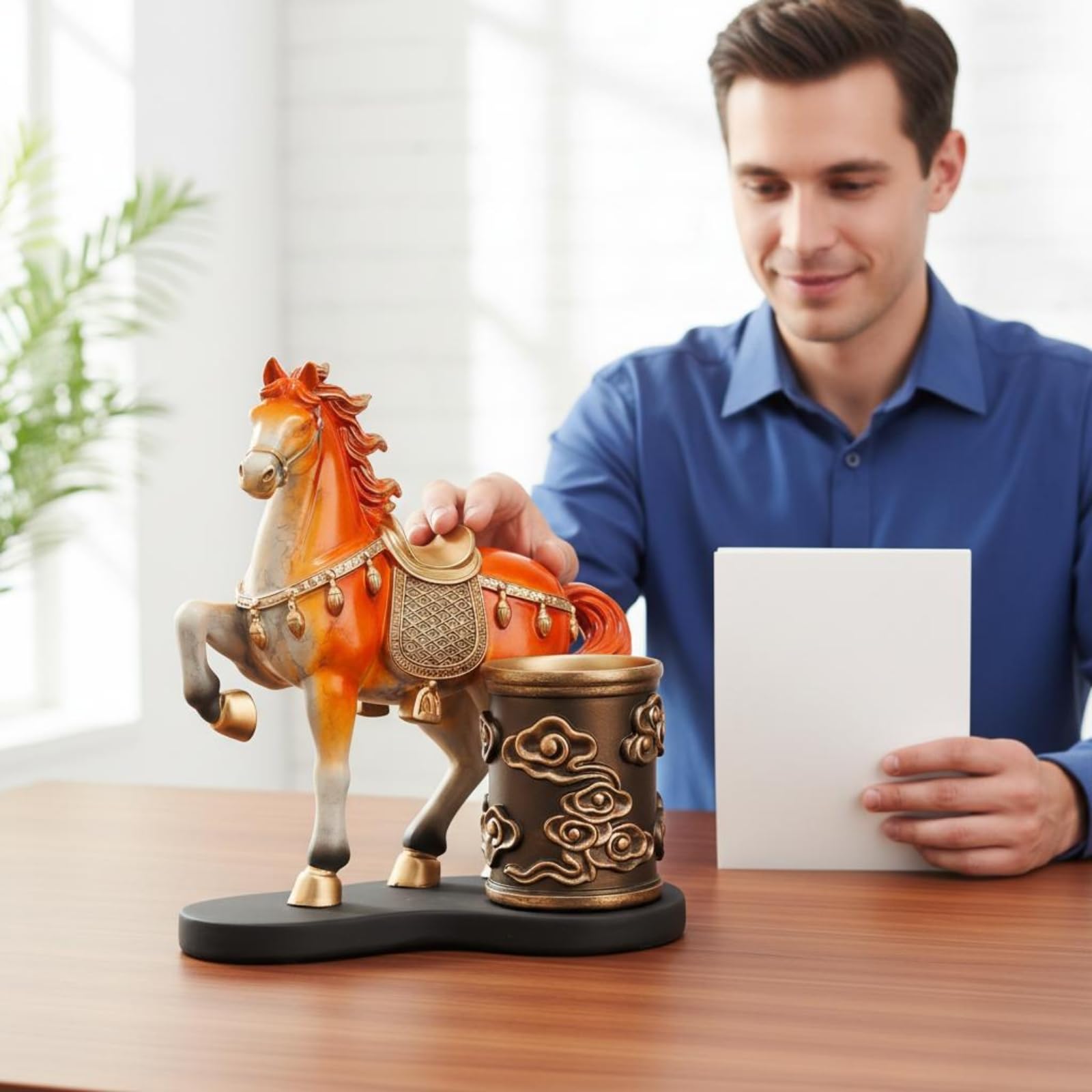 Portapenne da Scrivania Cavallo Portapenne Organizer da Tavolo Tazza Penne Statue Decorativa in Resina Finitura Lavorazione Dipinta a Mano Adatto per, Oro