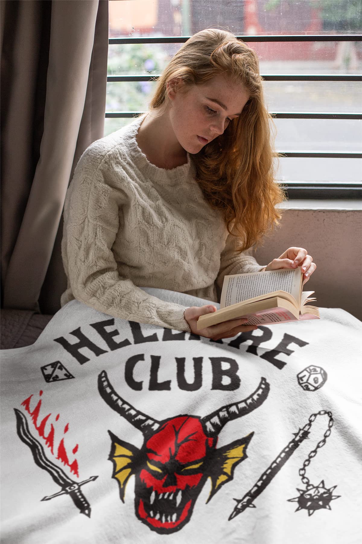 Stranger Things Fleece Blanket - Hellfire Club Design - Bed Throw Stranger Things Fleece Blanket - Hellfire Club Design - Bed Throw