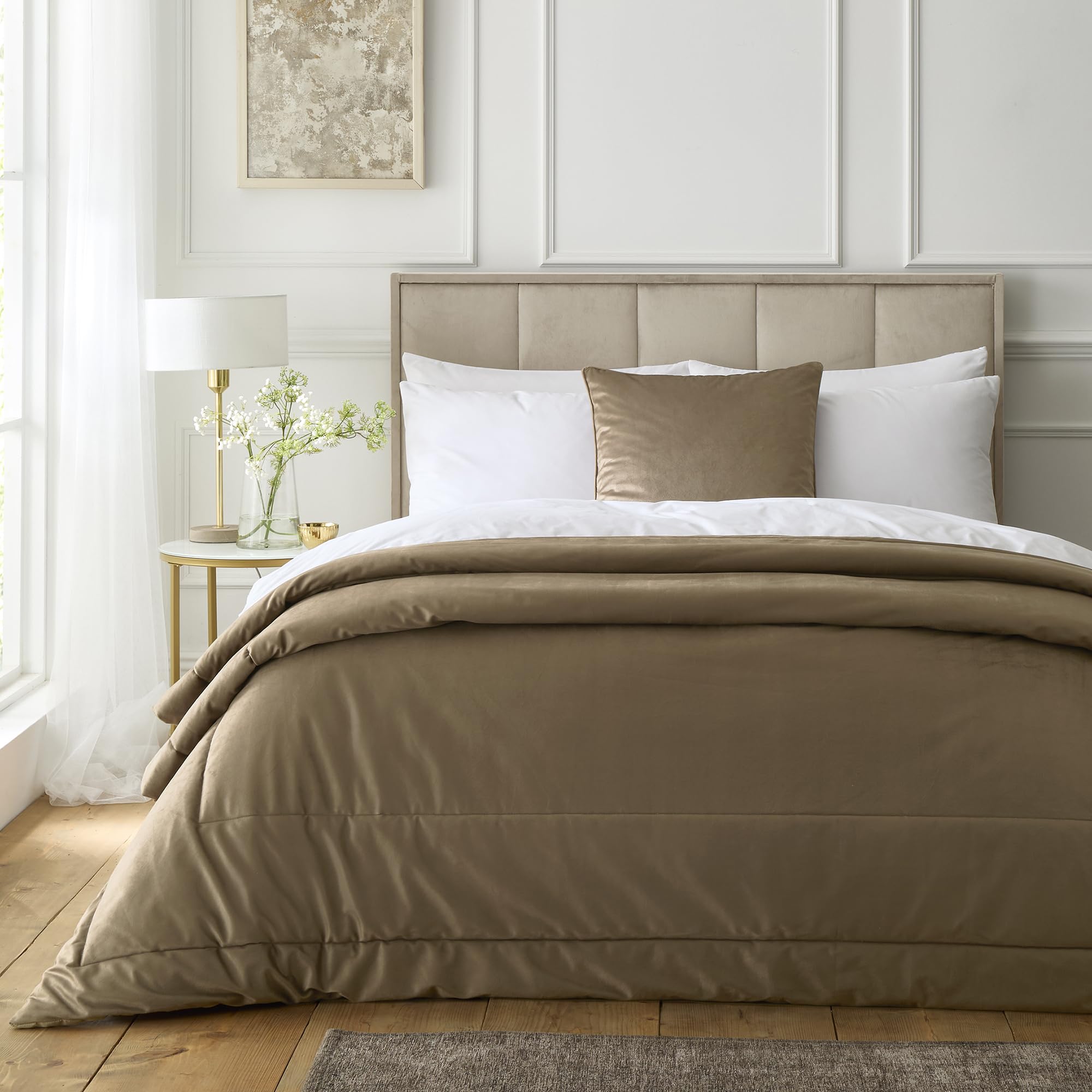 Appletree Harlan Bedspread In Cream 235 X 235Cm