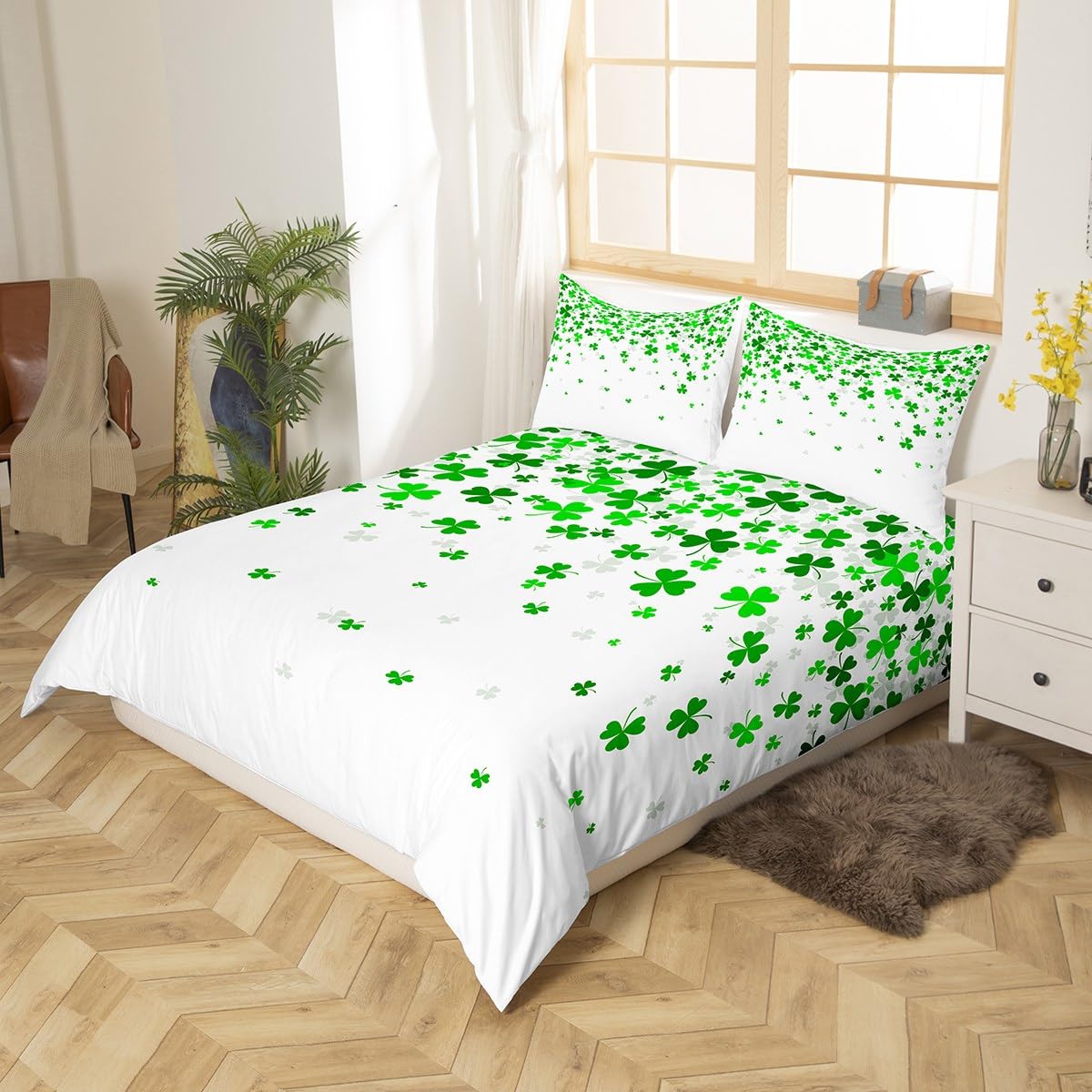 Manfei Lucky Clover Bedding Set for Boys Girls Spring Leaves Comforter Cover St. Patrick's Day Duvet Cover Room Decor Green White Bedspread Cover Queen Bedding Collection 3Pcs,No Comforter