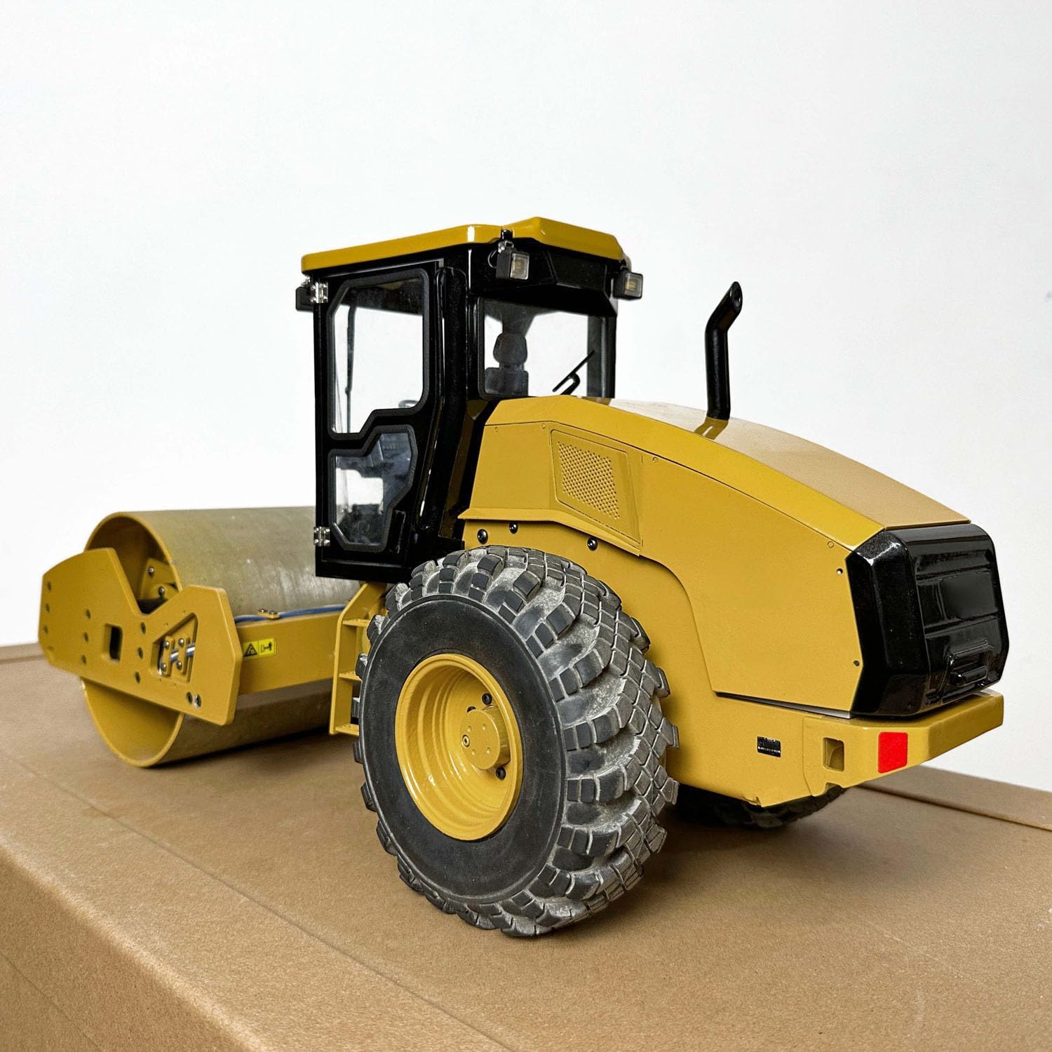 1/12 Metal RC Road Roller CS11 RC Engineering Vehicles Car Models RC Hydraulic Heavy Machine