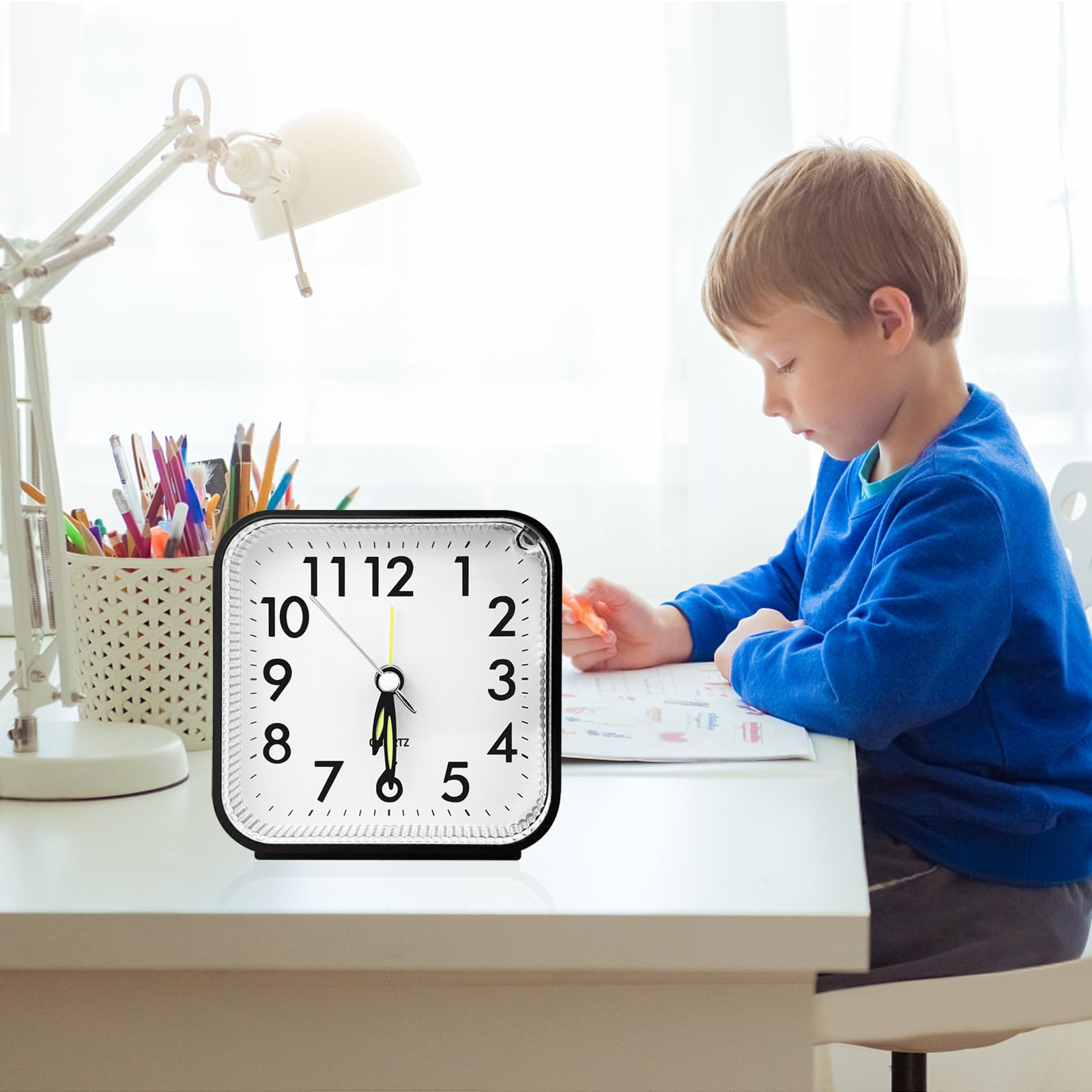 Jisile Sveglia analogica, classica sveglia analogica da viaggio con funzione snooze e luce, mini
