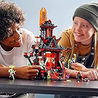 Vista 5 de LEGO NINJAGO Empire Temple of Madness 71712 Kit de construcción de templo Ninja (810 piezas)