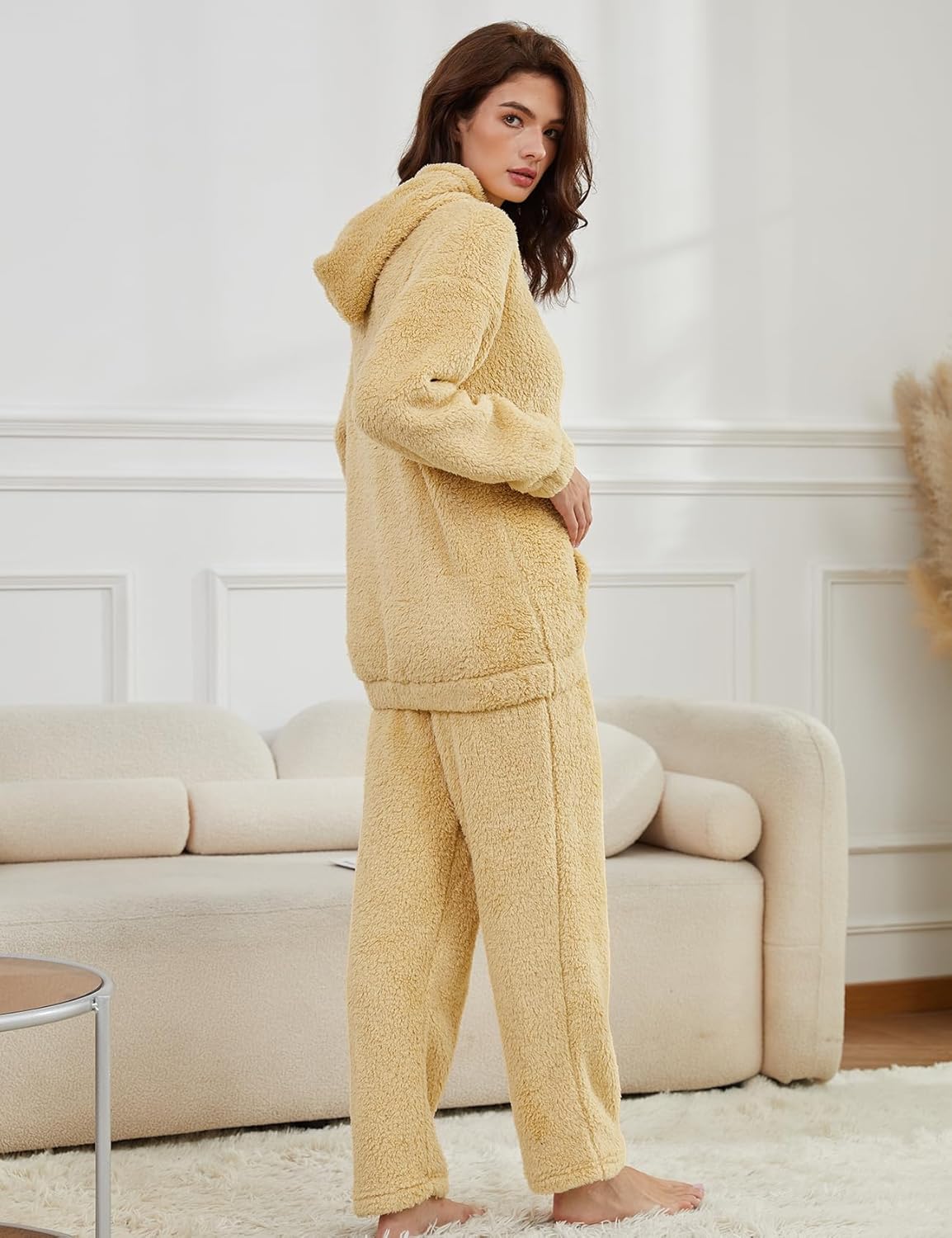 Wyeysyt Women's Fleece Pajamas Sets Fuzzy Loungewear Long Sleeve Casual Hoodies and Pants Fluffy 2 Piece Set Sleepwear - Image 2