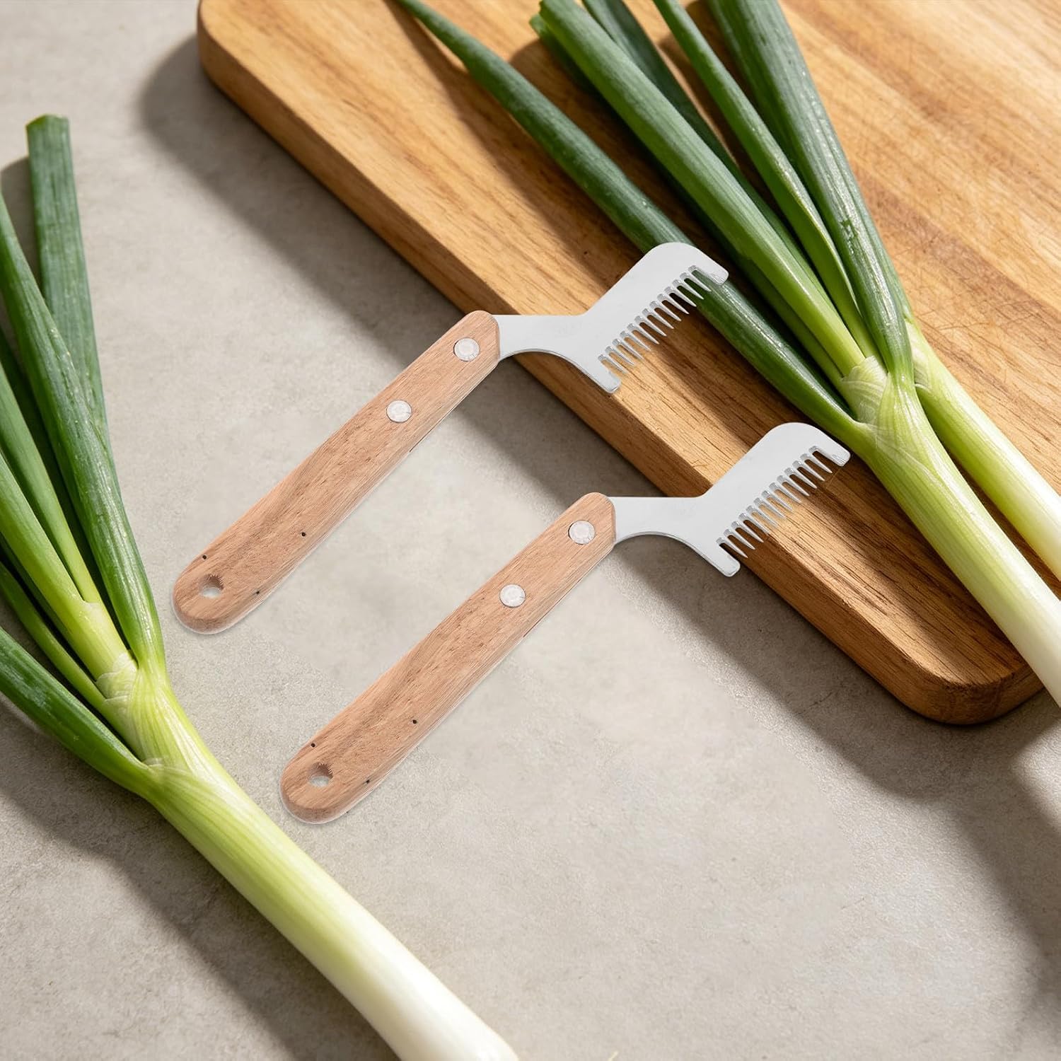 VICASKY 2pcs Green Onion Slicer Tool Stainless Steel Scallion Cutter with Wood Handle Handheld Julienne Vegetable Shredder for Kitchen Cooking Prep to Prevent Eye Irritation