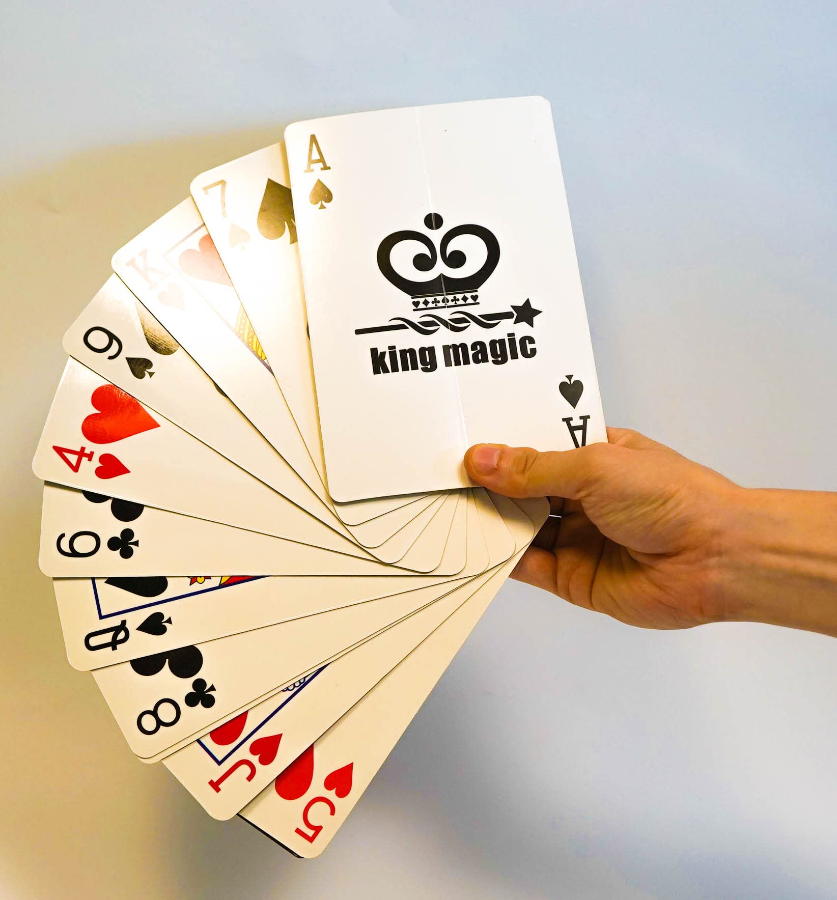 Amazon | 手品 大きくなるトランプ 大きい マジック 初心者 ステージ