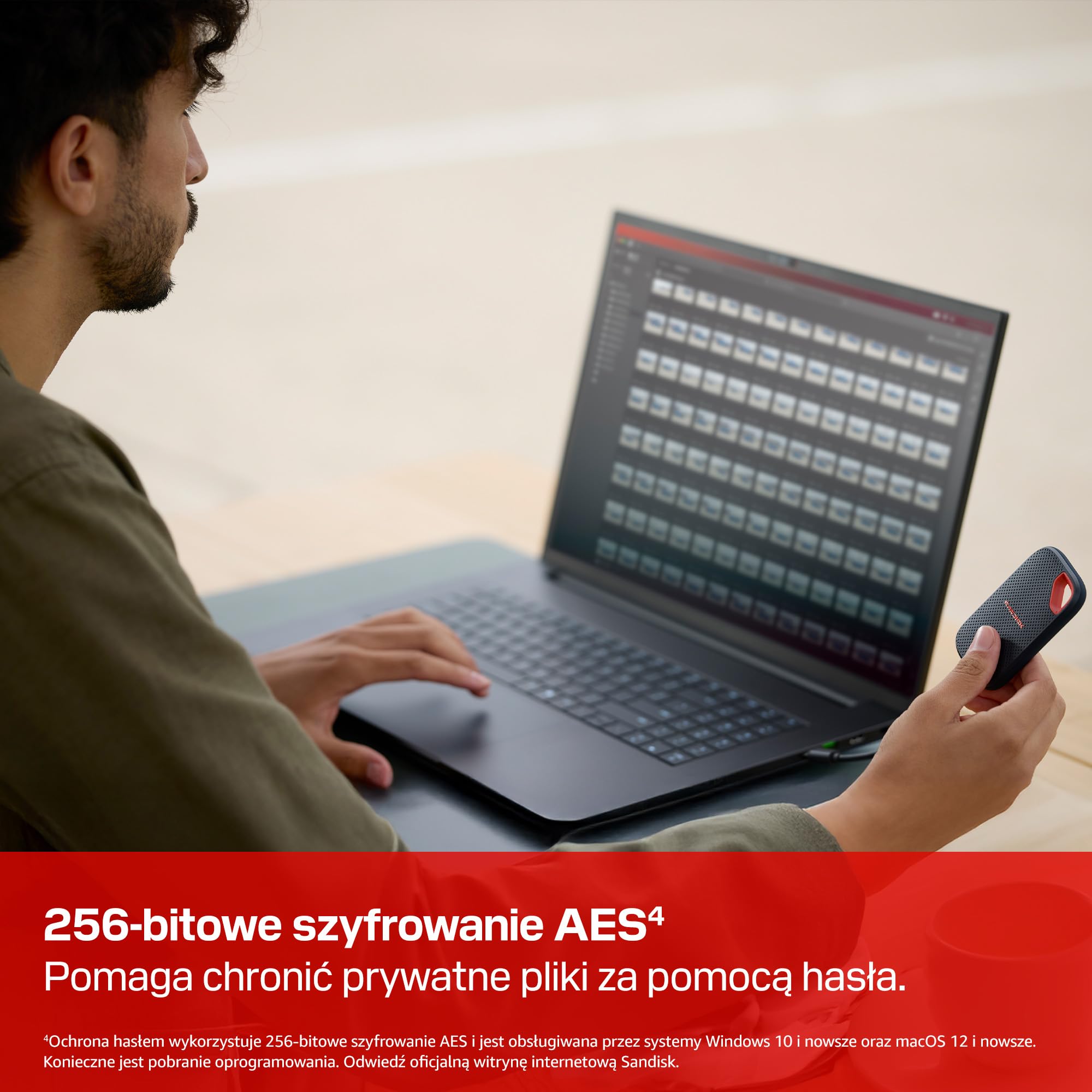 SANDISK Extreme Portable SSD Przenośny dysk 4 TB (szybkości przesyłania do 2000 MB/s, USB Type-C, stopień ochrony IP65, ochrona przed upadkiem z wysokości do 3 metrów)