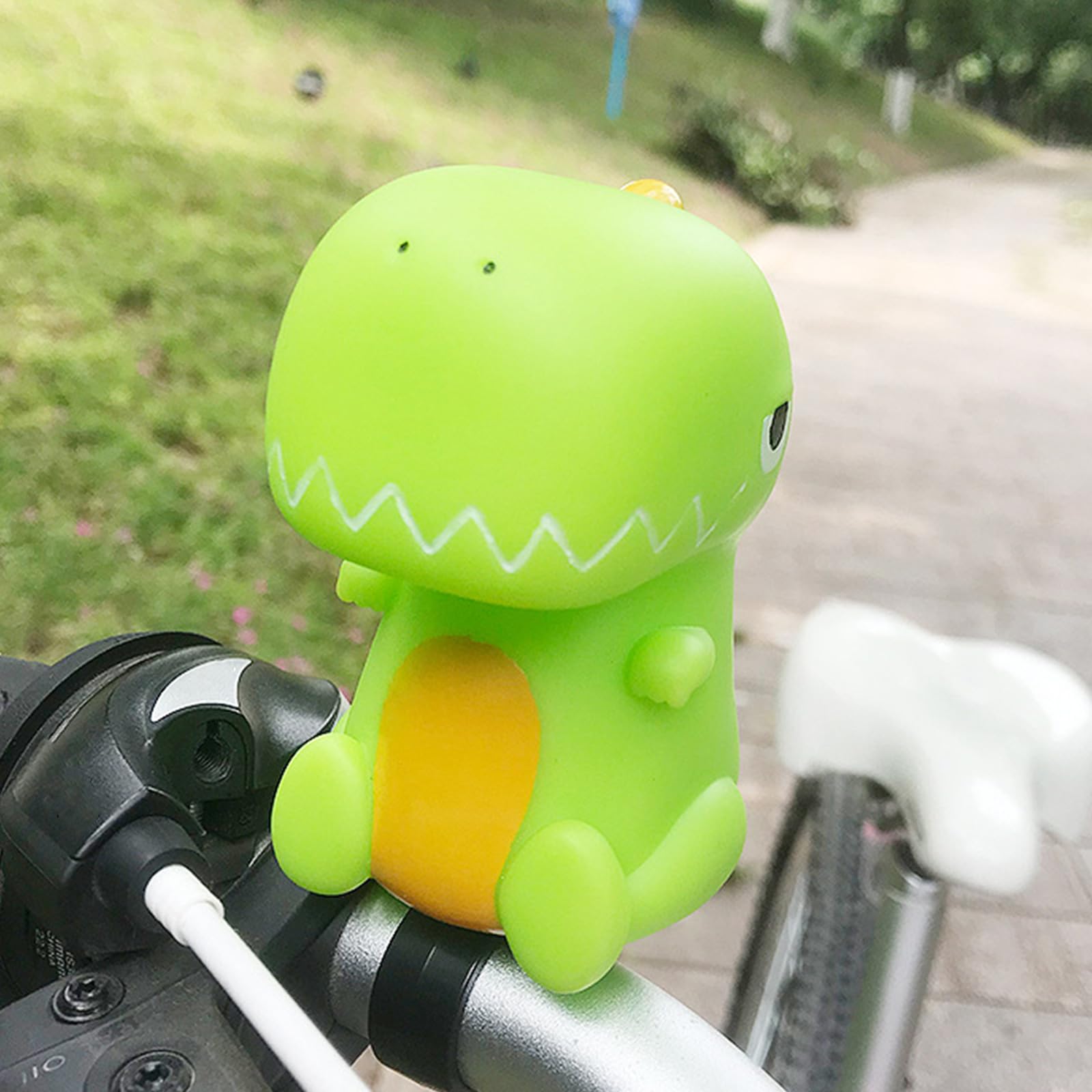 Mllepjdh Klaxon de vélo pour enfants avec motif animal de dessin animé, sonnerie claire, sonnettes mignonnes pour scooter, klaxon unique, dinosaure vert Mllepjdh Klaxon de vélo pour enfants avec motif animal de dessin animé, sonnerie claire, sonnettes mignonnes pour scooter, klaxon unique, dinosaure vert