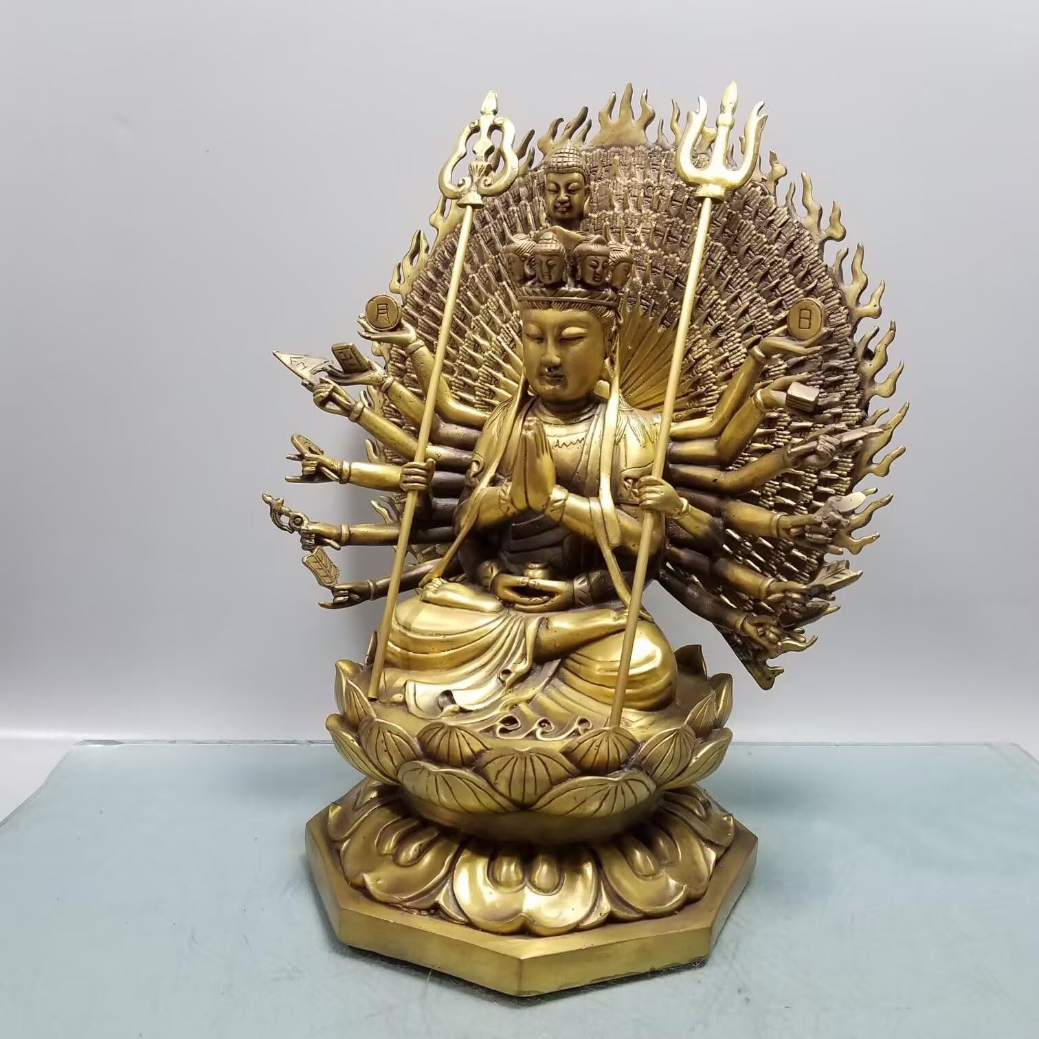 Dytartzx Pure Copper Guanyin Statue, Hand-cast Buddha Statue, Home offering Ornament, Guanyin Bodhisattva with a Thousand Hands and a Thousand Eyes