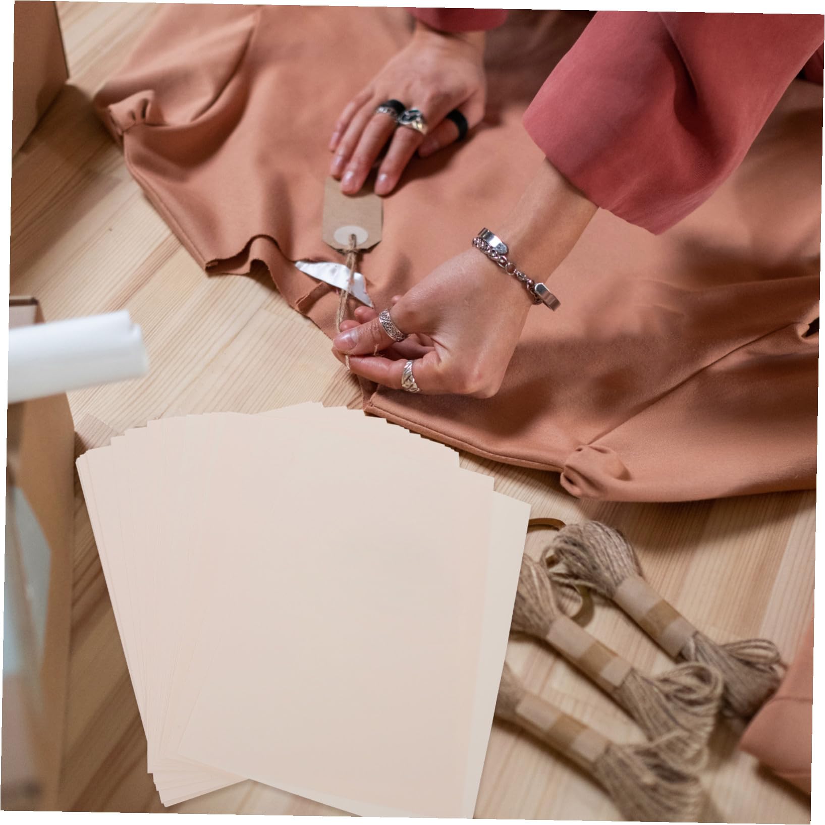 SHINEOFI Papier Transfert Thermique A4 pour T-shirts et Métal, 100 Feuilles Rose pour Impression par Sublimation, pour Projets DIY et Transfert Thermique Précis