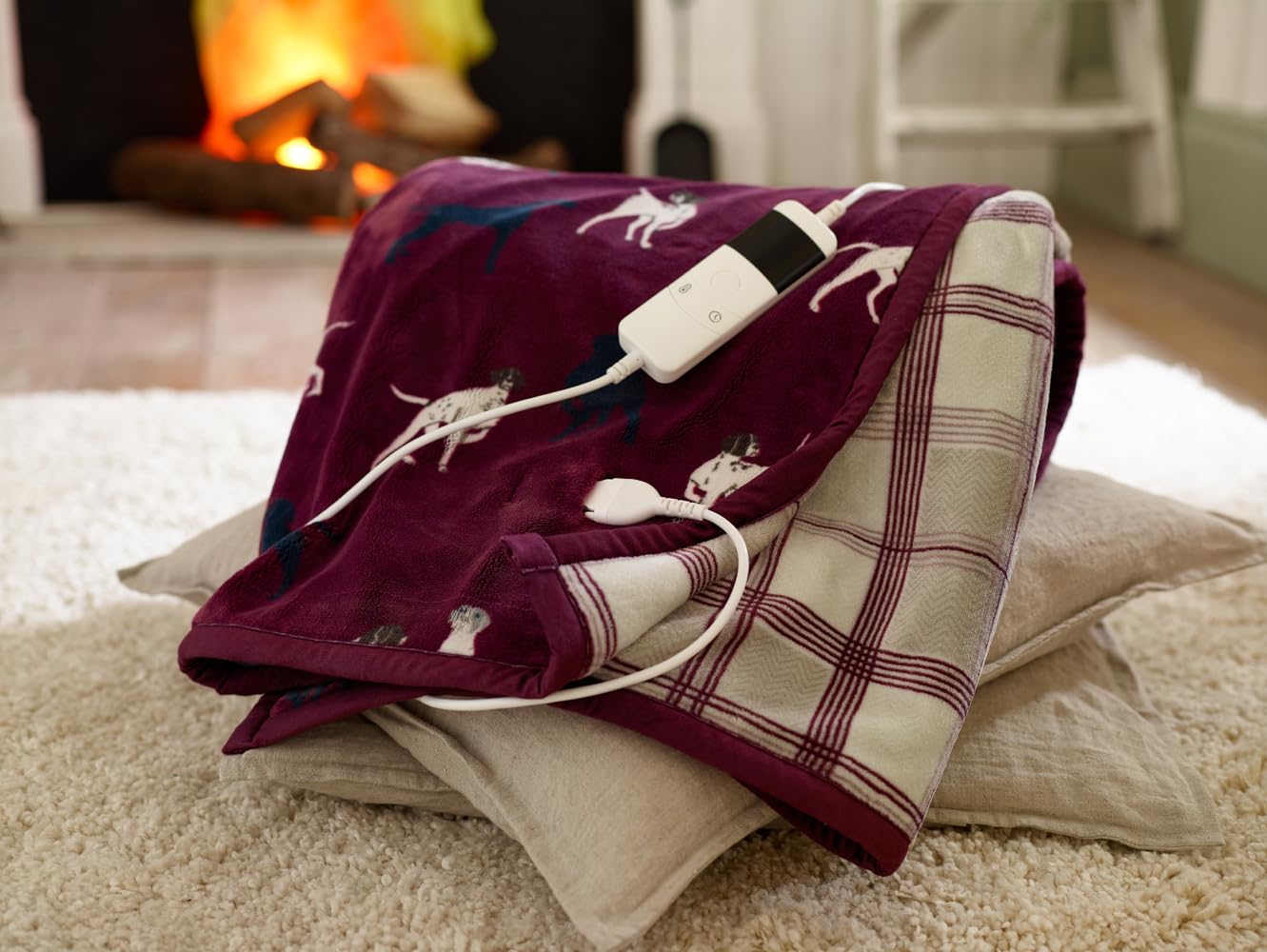 Deyongs Burgundy Hounds Heated Throw – 140X180cm Cosy Blanket | 1846 In | Size: 140Cm X 180Cm