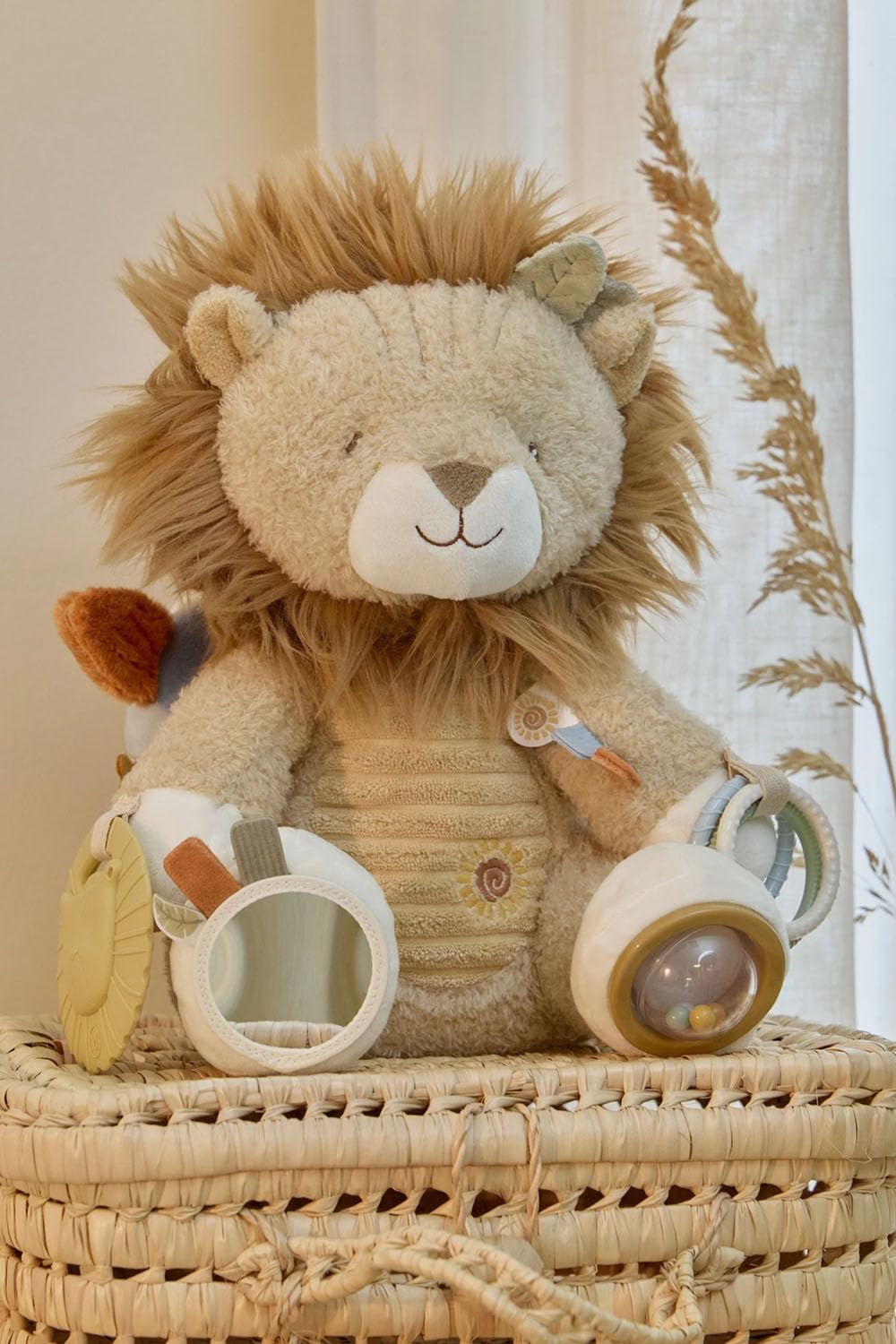 Little Dutch Activity - Peluche per abilità motorie, leone, per bambini dalla nascita, unisex, Safari Friends, giallo, 27 cm