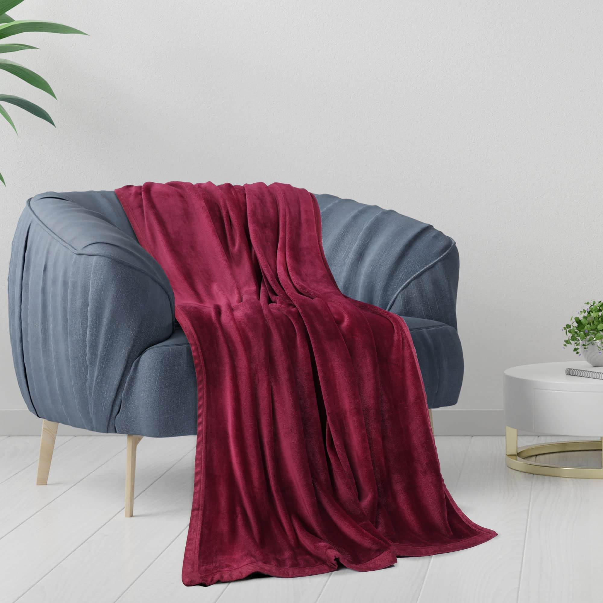 PiccoCasa Flannel Fleece Blanket Soft Lightweight Warm Fuzzy Blanket for All-Seasons - Image 3