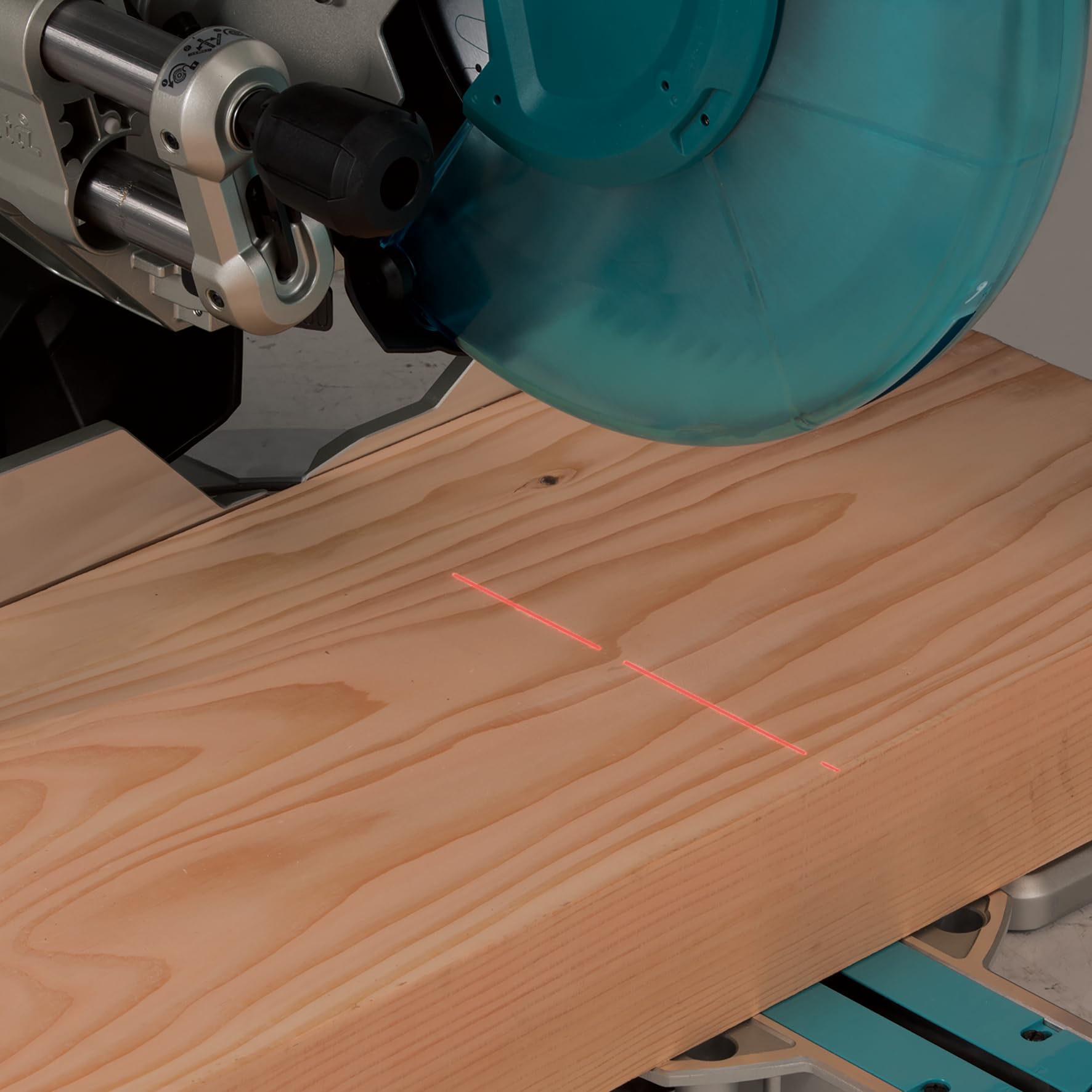 MAKITA LS1219L Scie à onglets radiale 1800 W Ø 305 mm