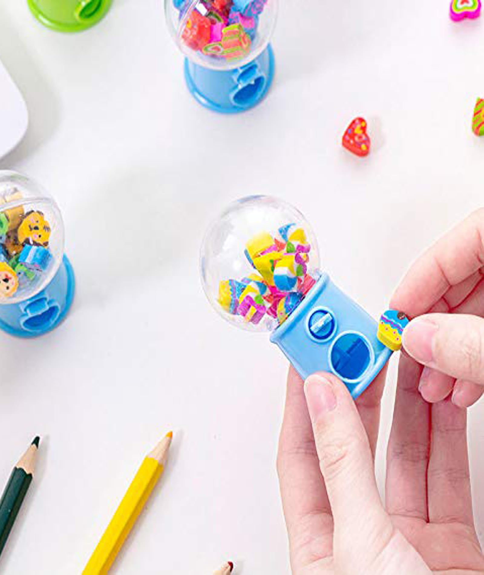 4Pcs Gumball Machine for Kids, Mini Vending Machine for Candy Dispenser and Snacks, Vending Machine for Kids, Party Decoration and Educational Toy Set 4
