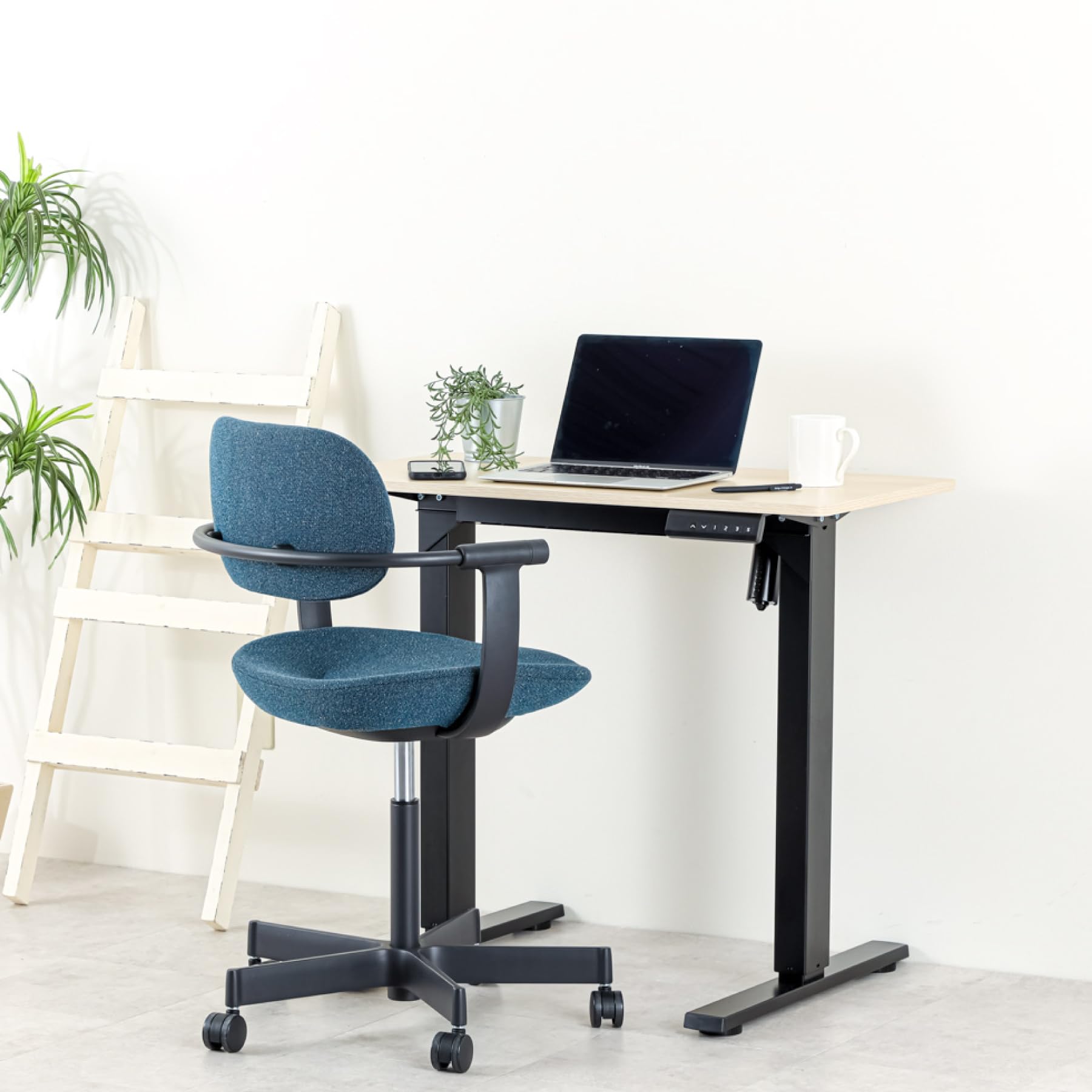 Amazon | 昇降デスク 電動 85cm 幅 黒 EDK8545BK 日本メーカー アスカ