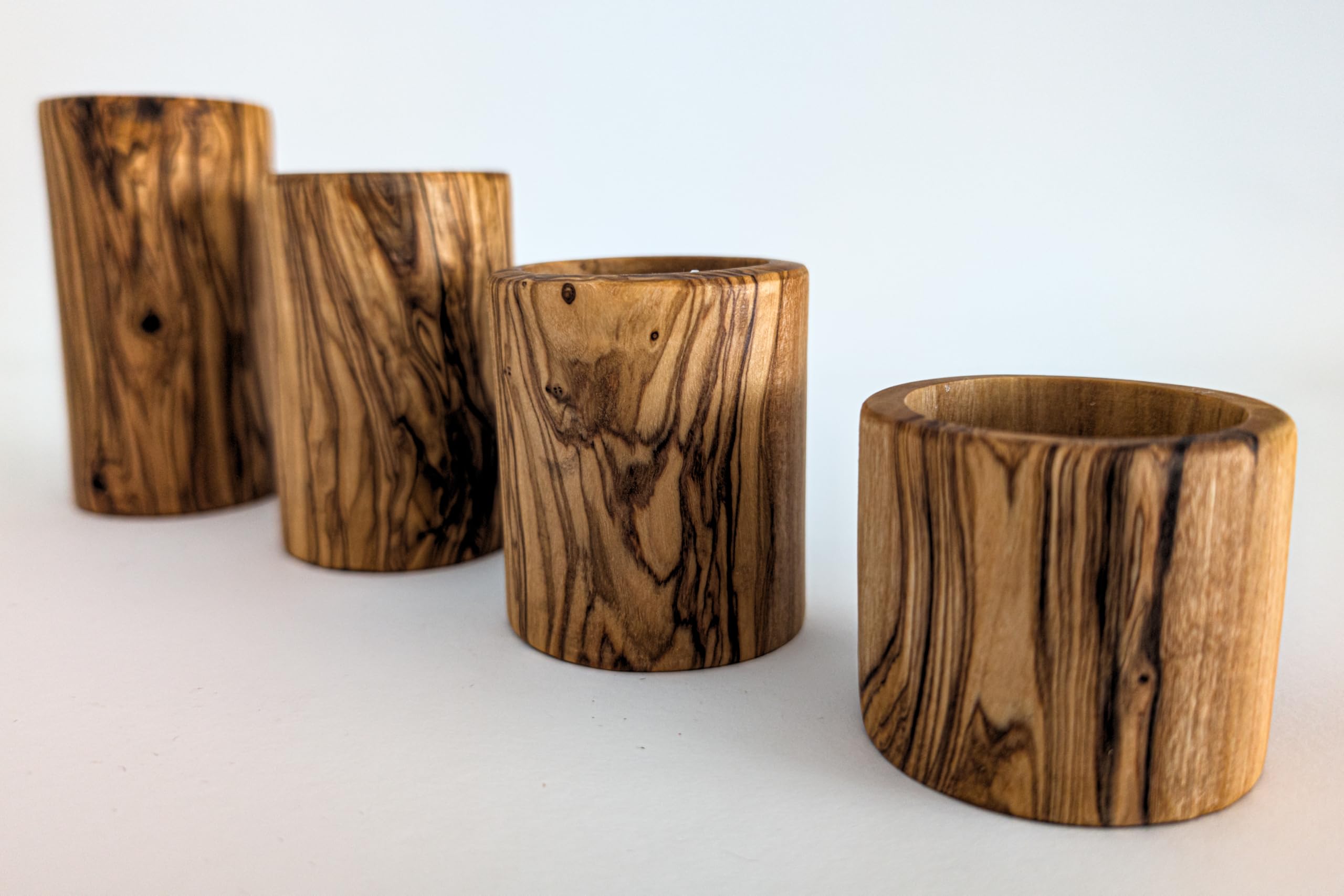 EMNA - Lot de 4 photophores en bois d'olivier de luxe | Hauteur : environ 4, 6, 8, 10 cm | Boîte cadeau incluse | Noël | Saint-Valentin | Support de bougie | Décoration romantique bien-être salle de