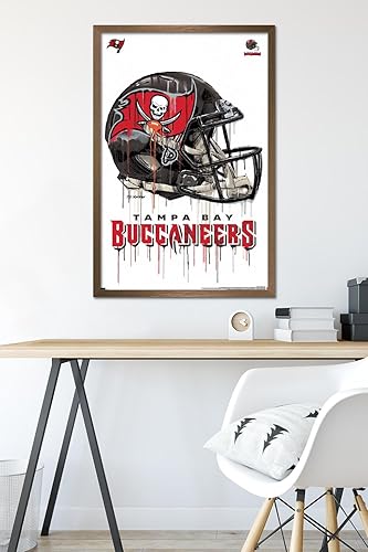 Miniatura 63 de Trends International NFL Tampa Bay Buccaneers - Póster de pared con casco de goteo 20, 22.375 x 34 pulgadas, versión enmarcada negra Versión