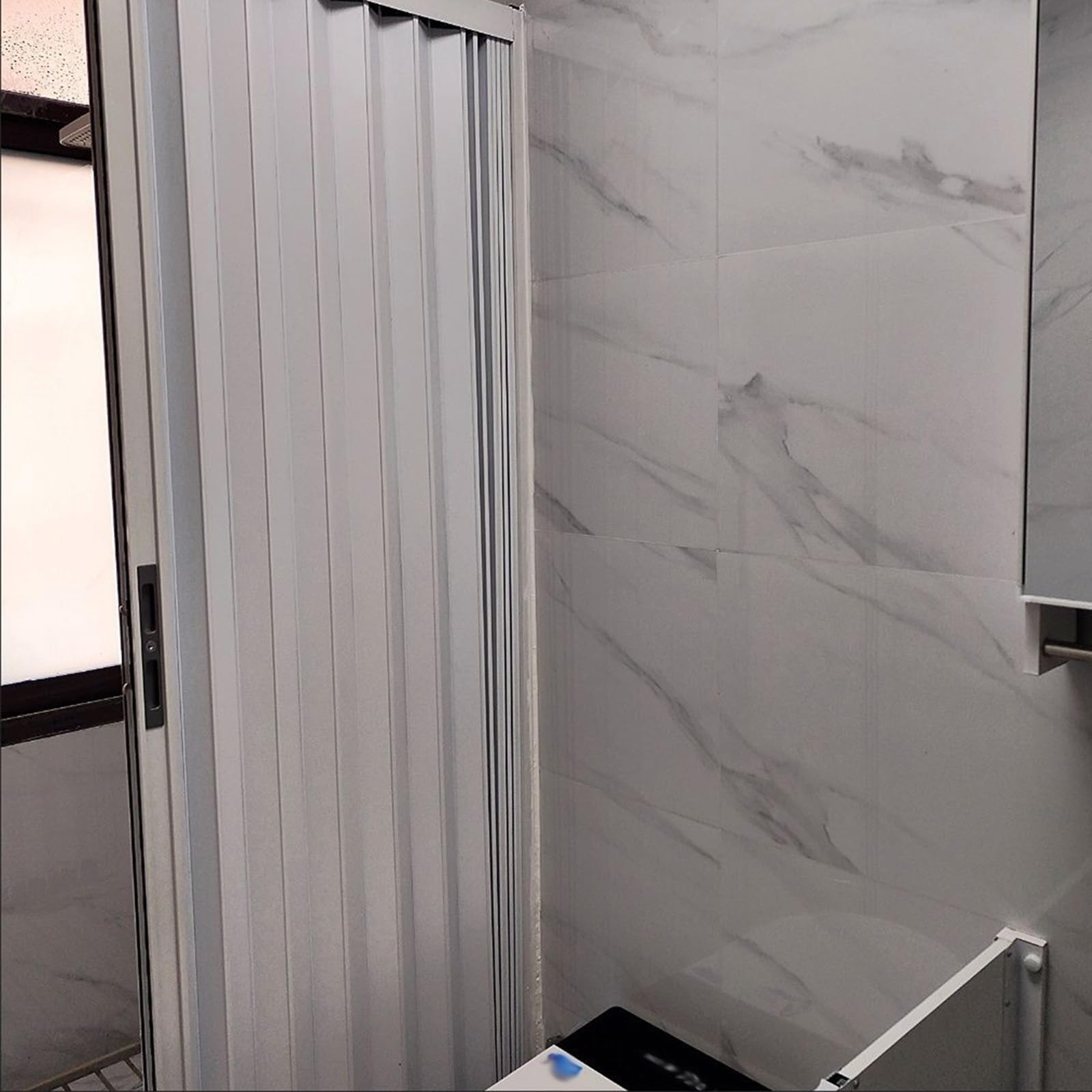 Puertas abatibles Puertas correderas Plegables con Cerradura y Llave/Marco, Puerta Plegable de Aluminio Resistente para Interiores/Exteriores, Tamaño y Color Personalizables