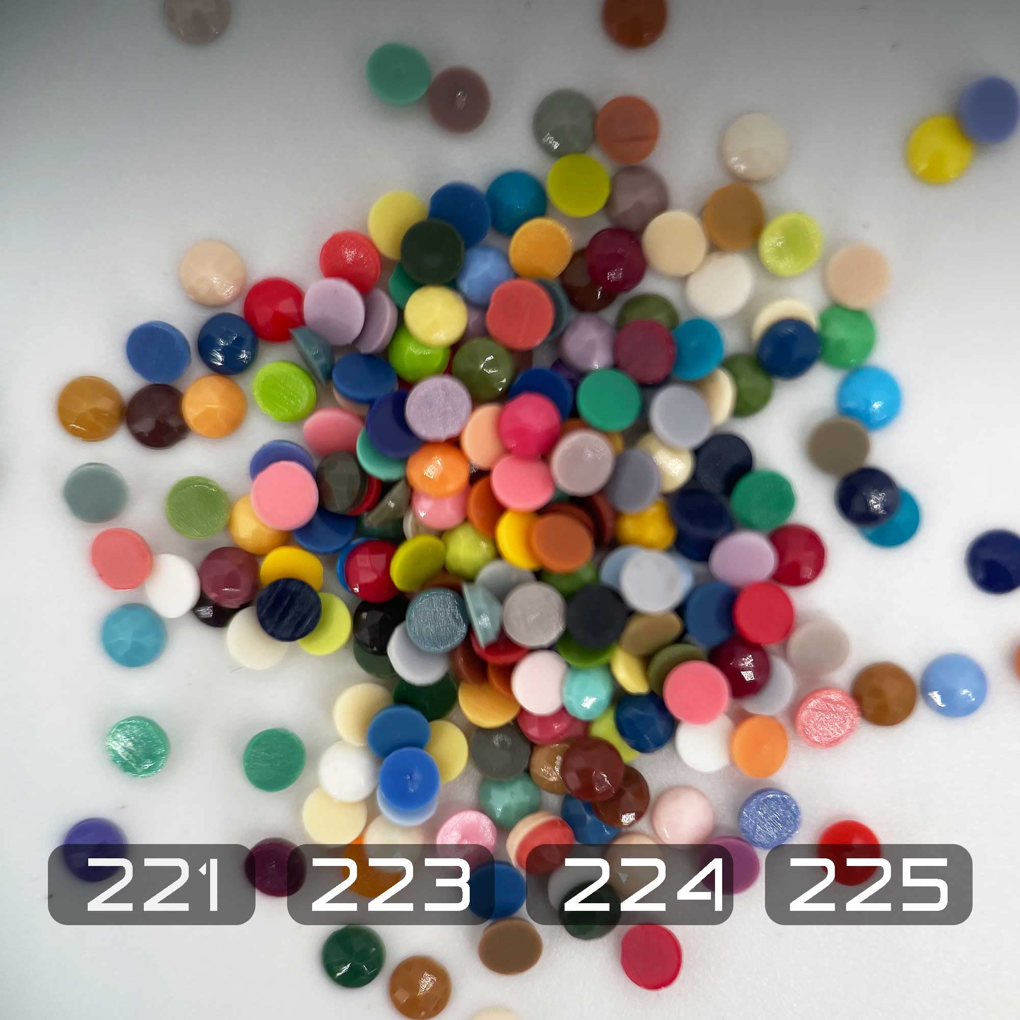 Diamonds Painting Accessories,Replacement for Missing Round Drills 221 223 224 225,Rhinestone Resin Diamond Drill,4 Colors Beads Gems Stones,3500pcs per Color