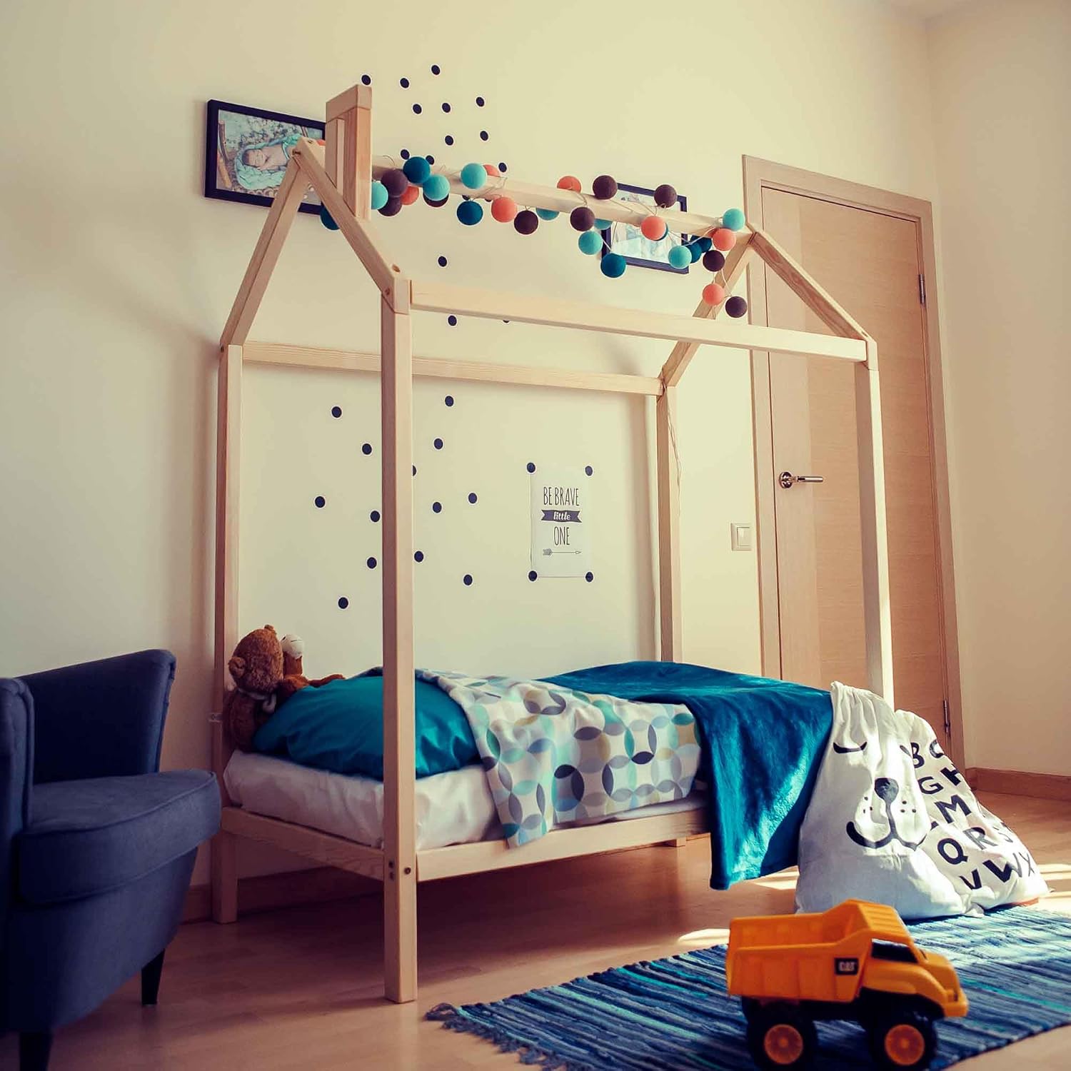 Toddler house bed on legs, Kid's house shaped bed frame, Raised bed for kids, Canopy bed for toddler, Kid's hut bed - US Twin size