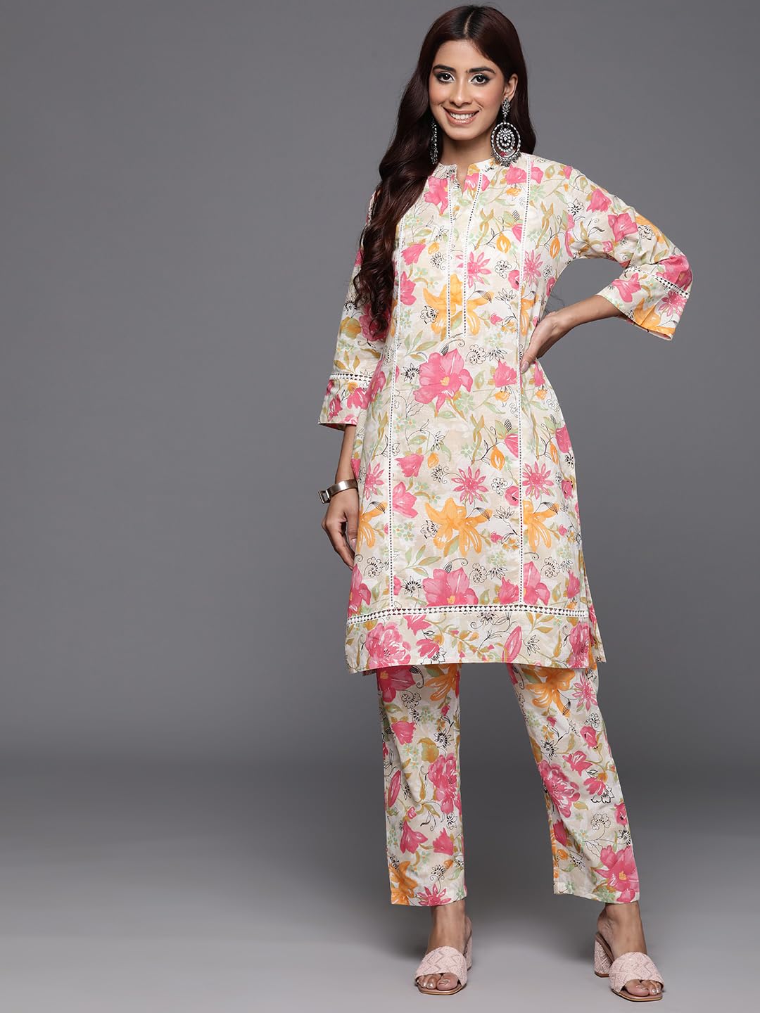 Varanga Women Off White Floral Printed Kurta Set  Elegant Ethnic Wear For Casual & Festive Occasions (Extra Large)