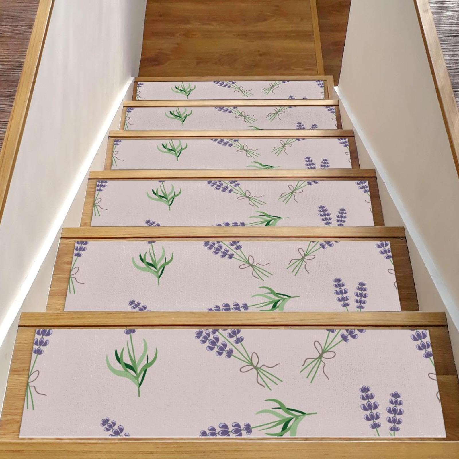 Marches d'escalier antidérapantes contre les marches en bois glissantes