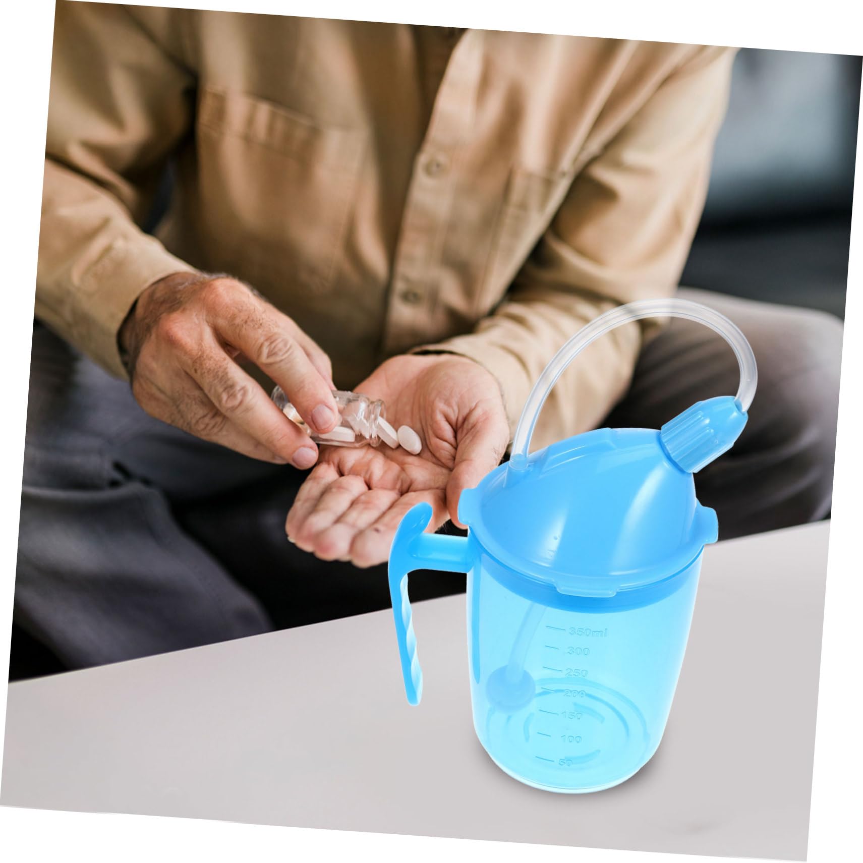 Beaupretty 2piezas Taza De Alimentación Para Pacientes Discapacitados y Ancianos Copa Antiderrame Cama Diseño Práctico Para La Hidratación